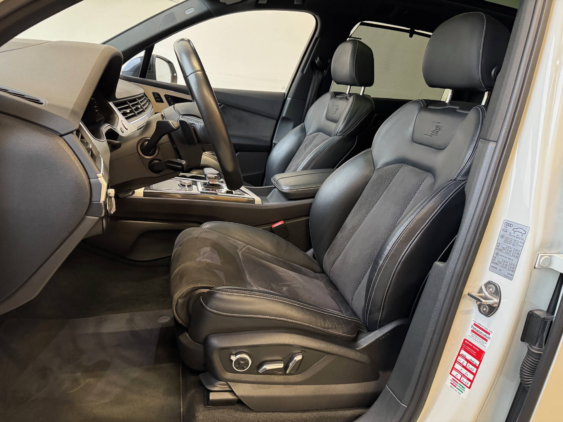 AUDI SQ7 4.0 V8 TDI quattro T-Tronic-image-3
