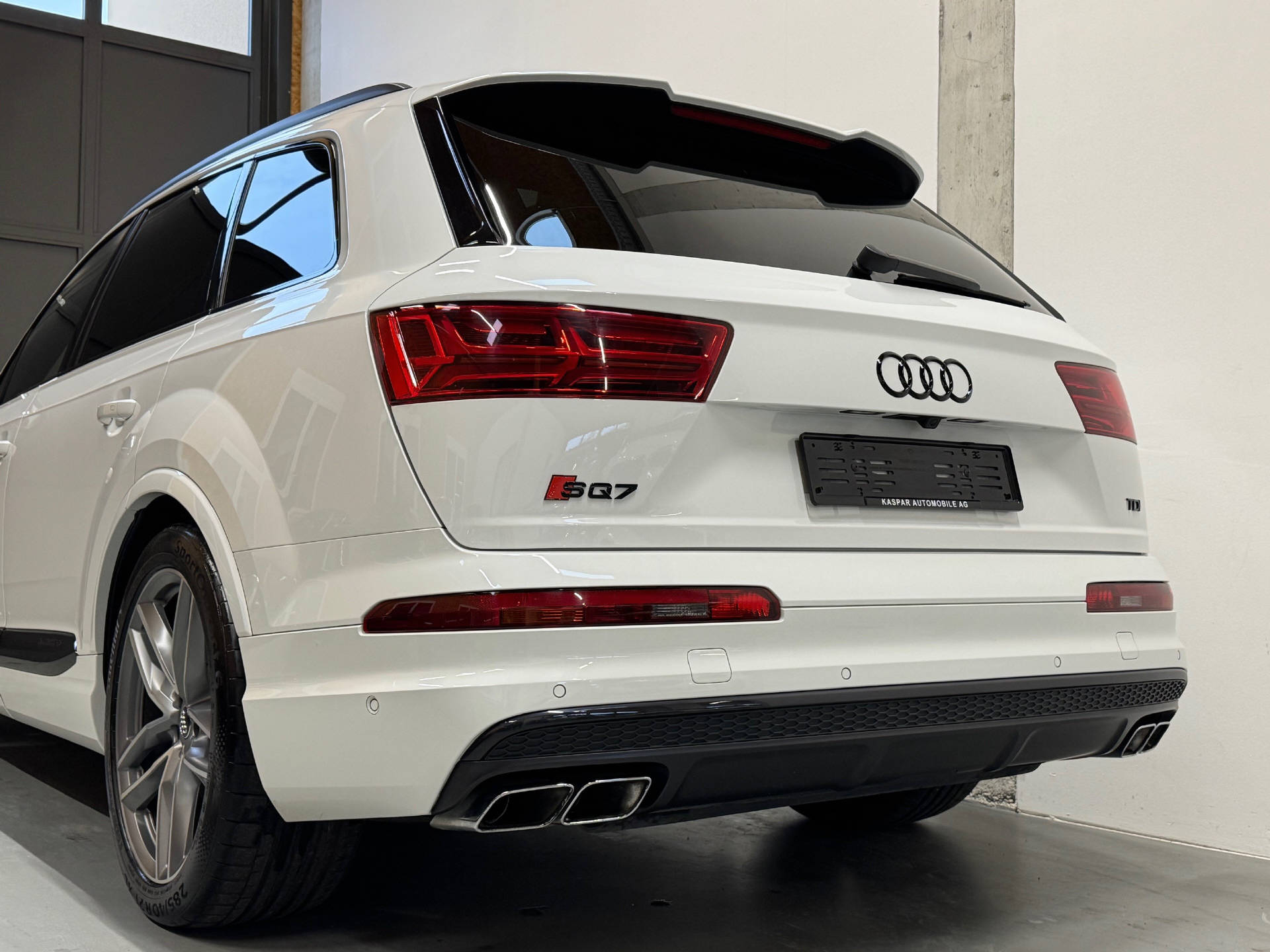 AUDI SQ7 4.0 V8 TDI quattro T-Tronic-image-13