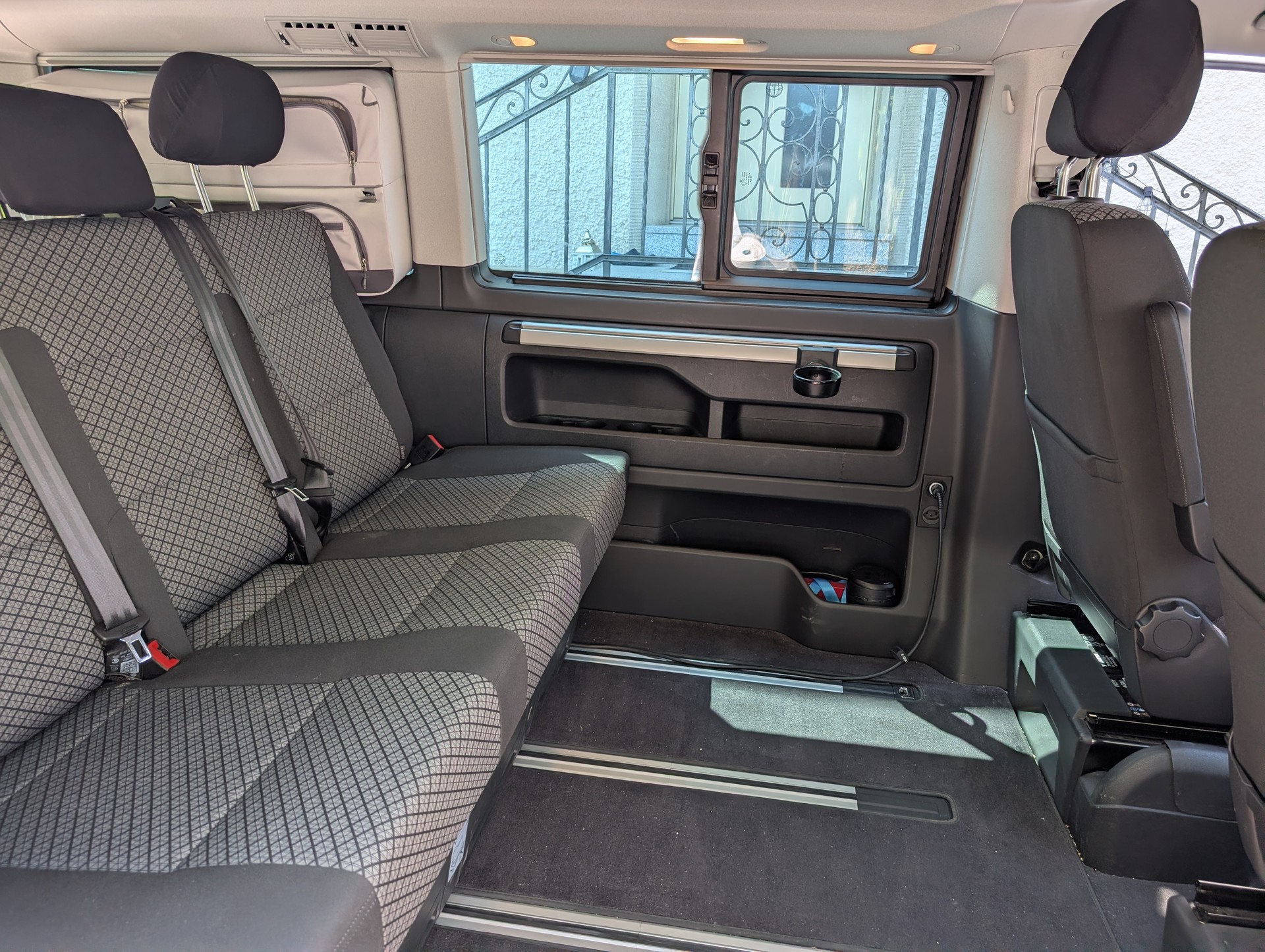 VW 2.0 TDI 150 Beach Edition Liberty DSG 4m (mit viel Camping Zubehör)-image-2