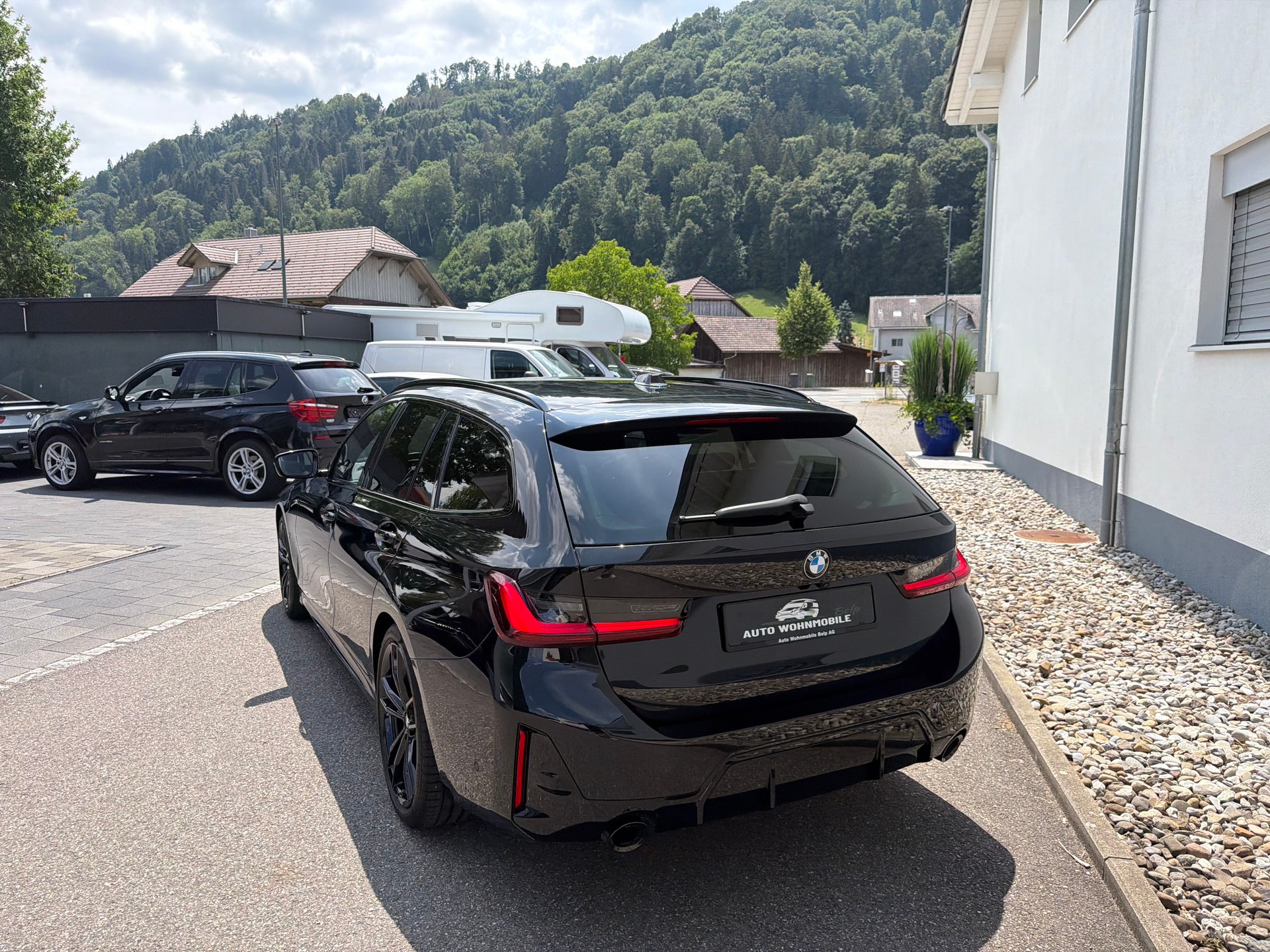 BMW 320d xDrive 48V Touring Steptronic M Sport-image-14