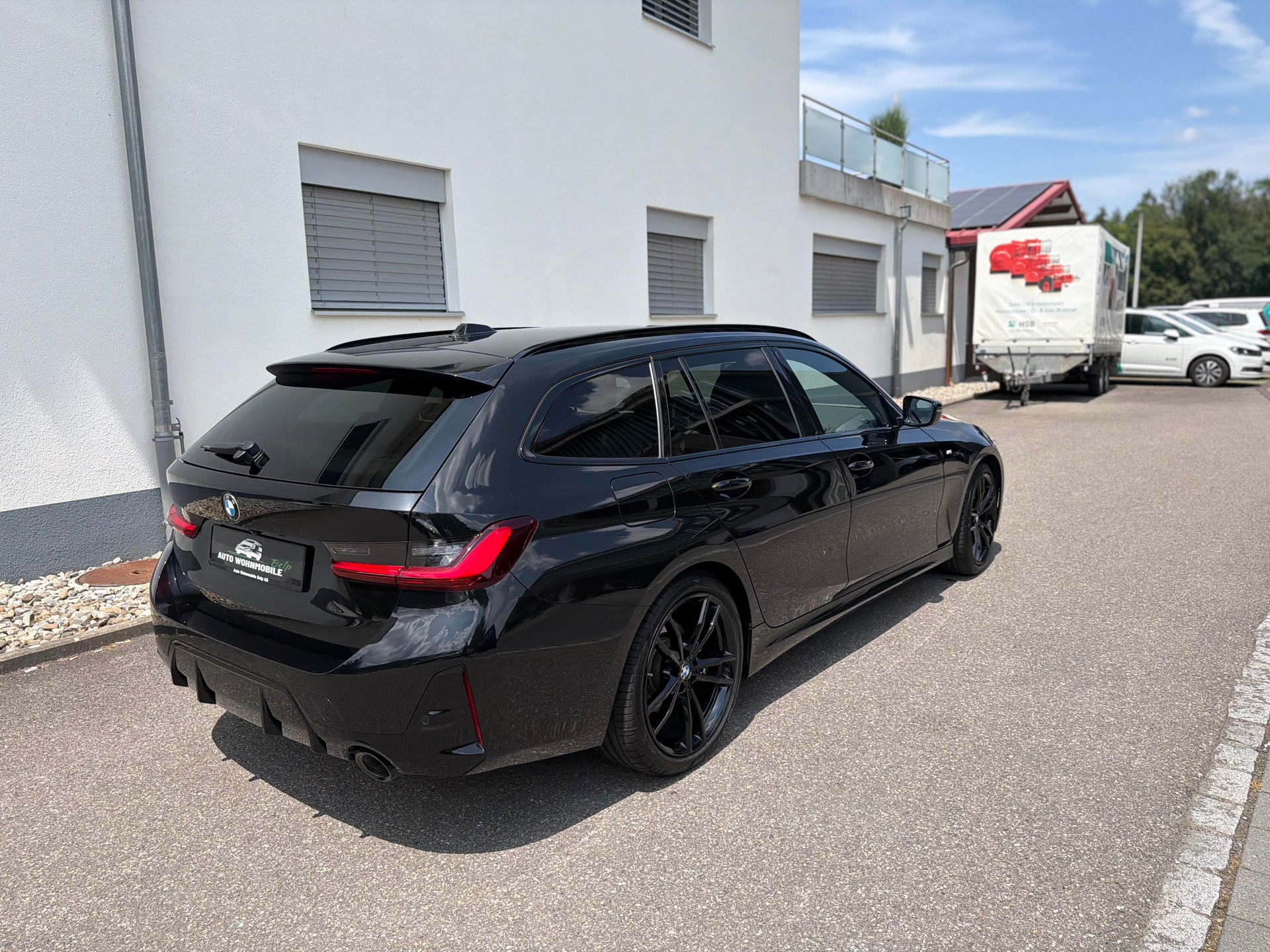 BMW 320d xDrive 48V Touring Steptronic M Sport-image-6