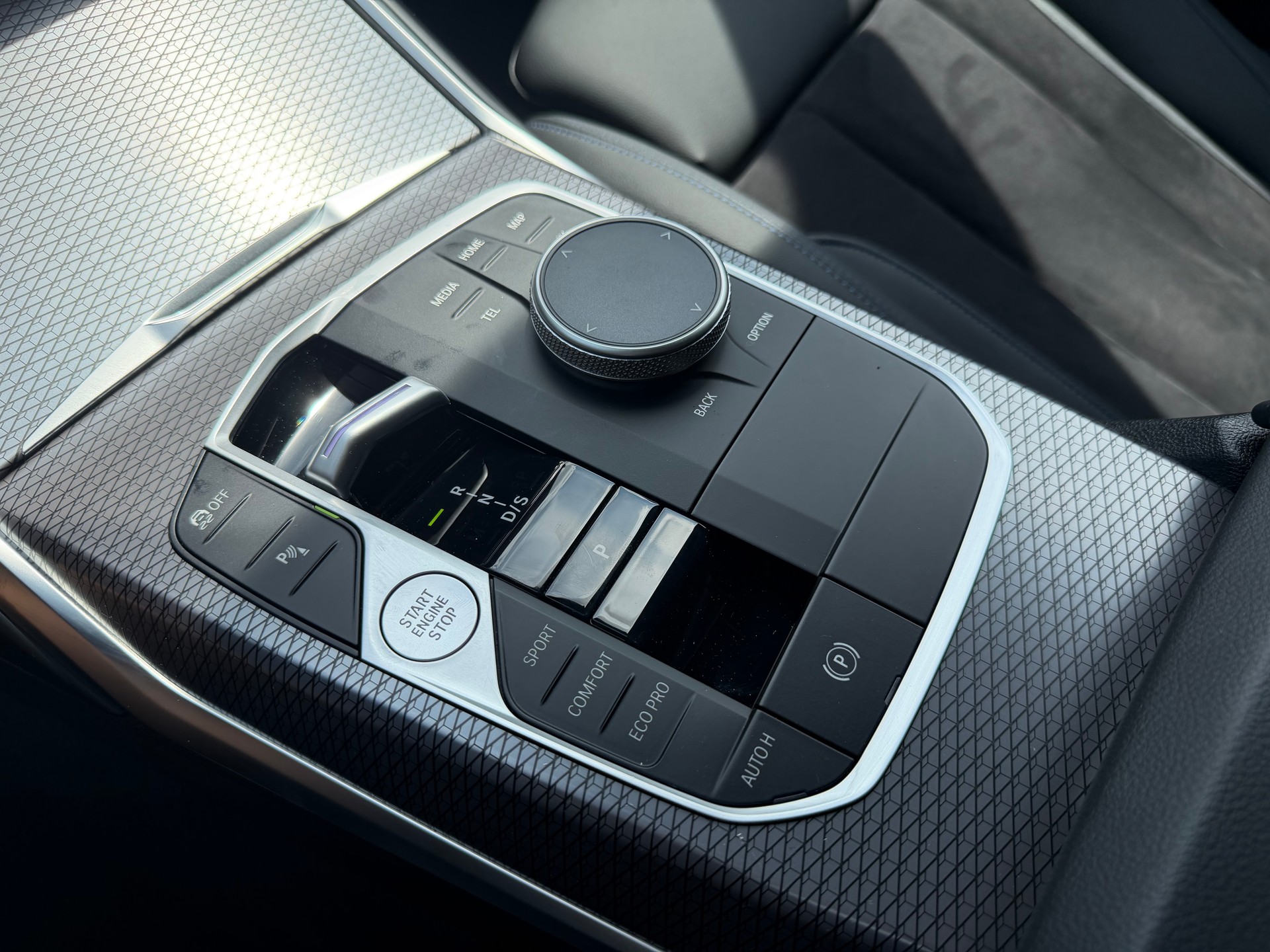 BMW 320d xDrive 48V Touring Steptronic M Sport-image-26