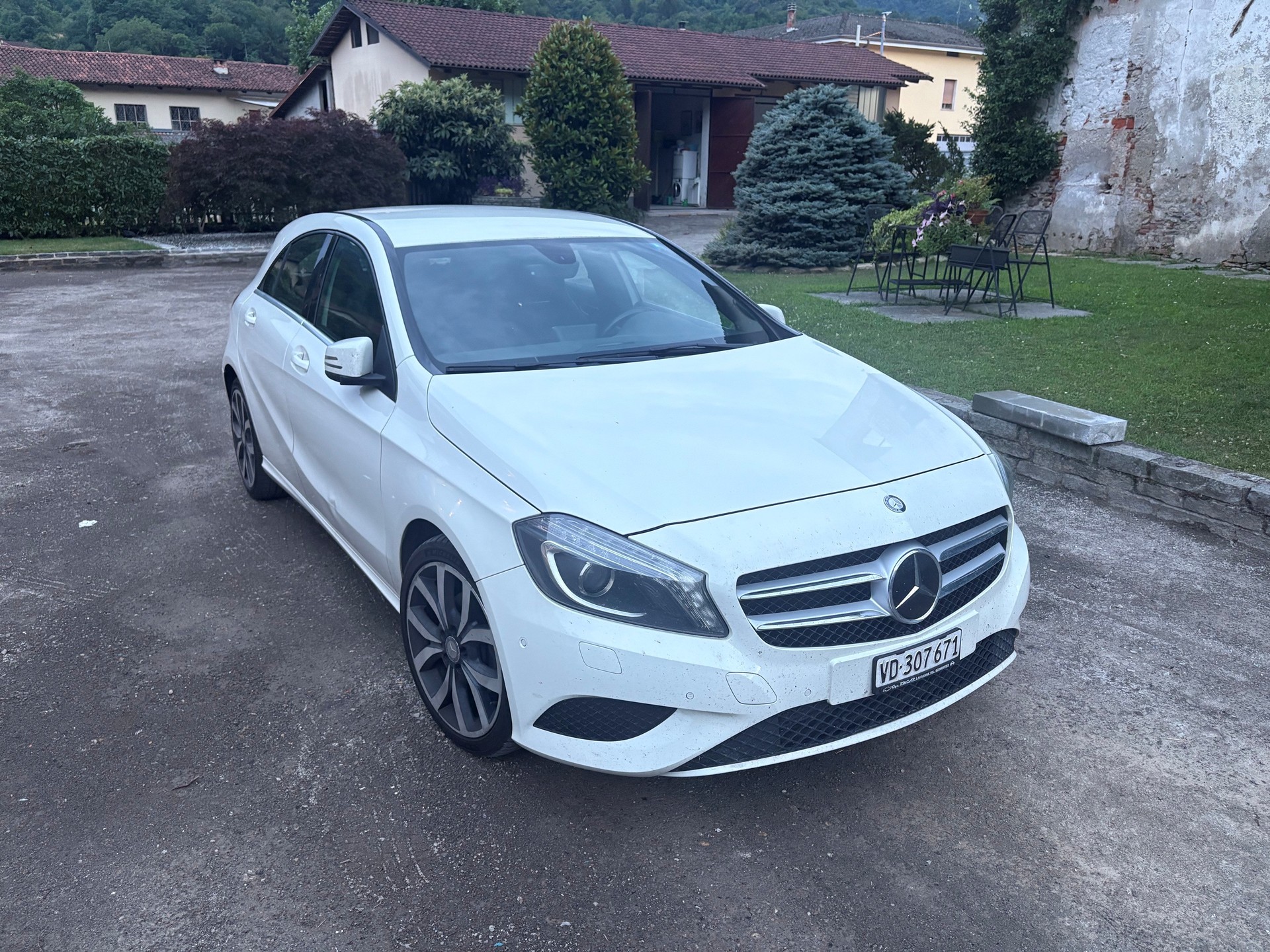 MERCEDES-BENZ A 200 CDI-image-0
