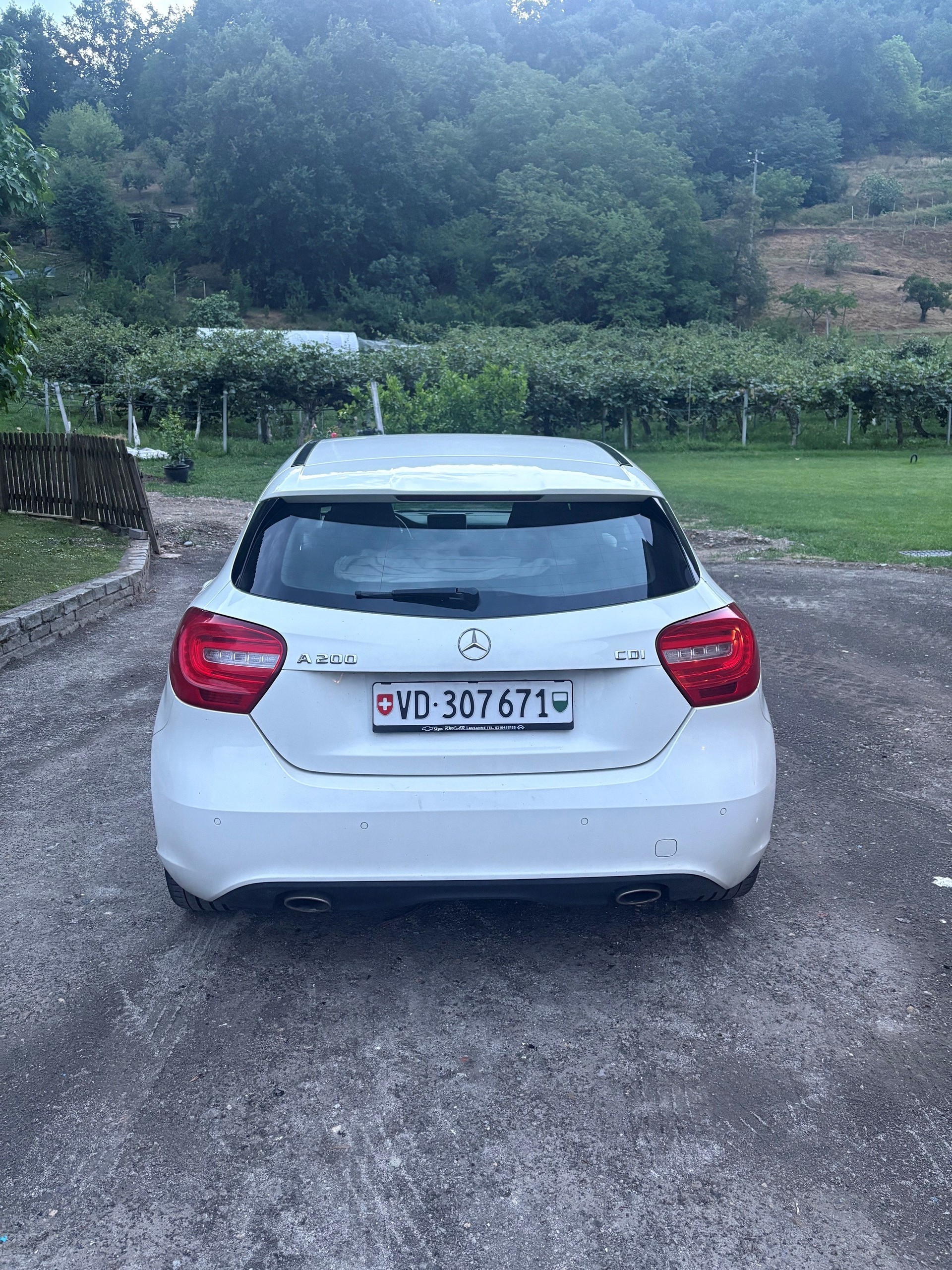 MERCEDES-BENZ A 200 CDI-image-3