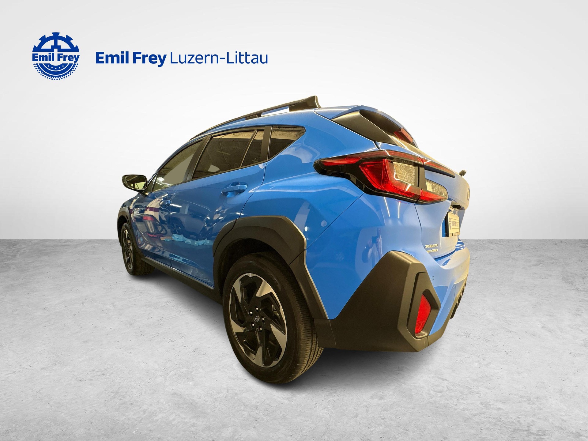 SUBARU Crosstrek 2.0i e-Boxer Luxury-showroom-element-2