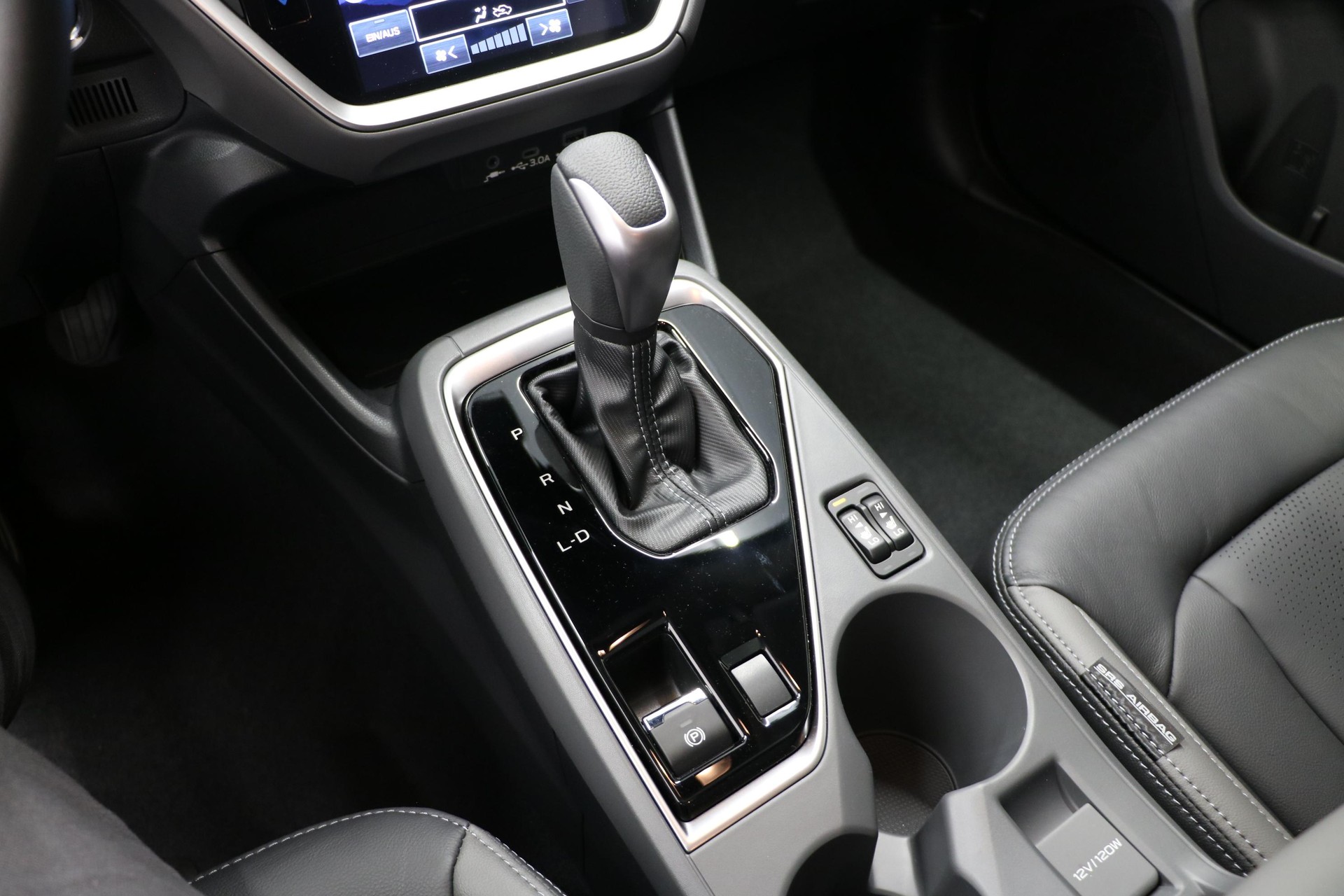 SUBARU Crosstrek 2.0i e-Boxer Luxury-image-21