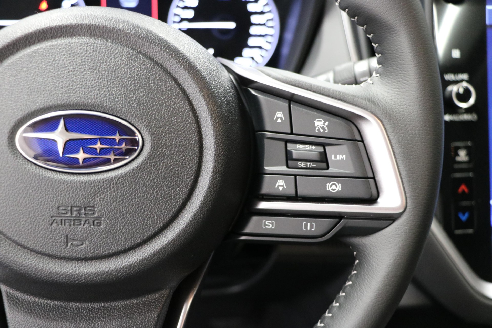 SUBARU Crosstrek 2.0i e-Boxer Luxury-image-16