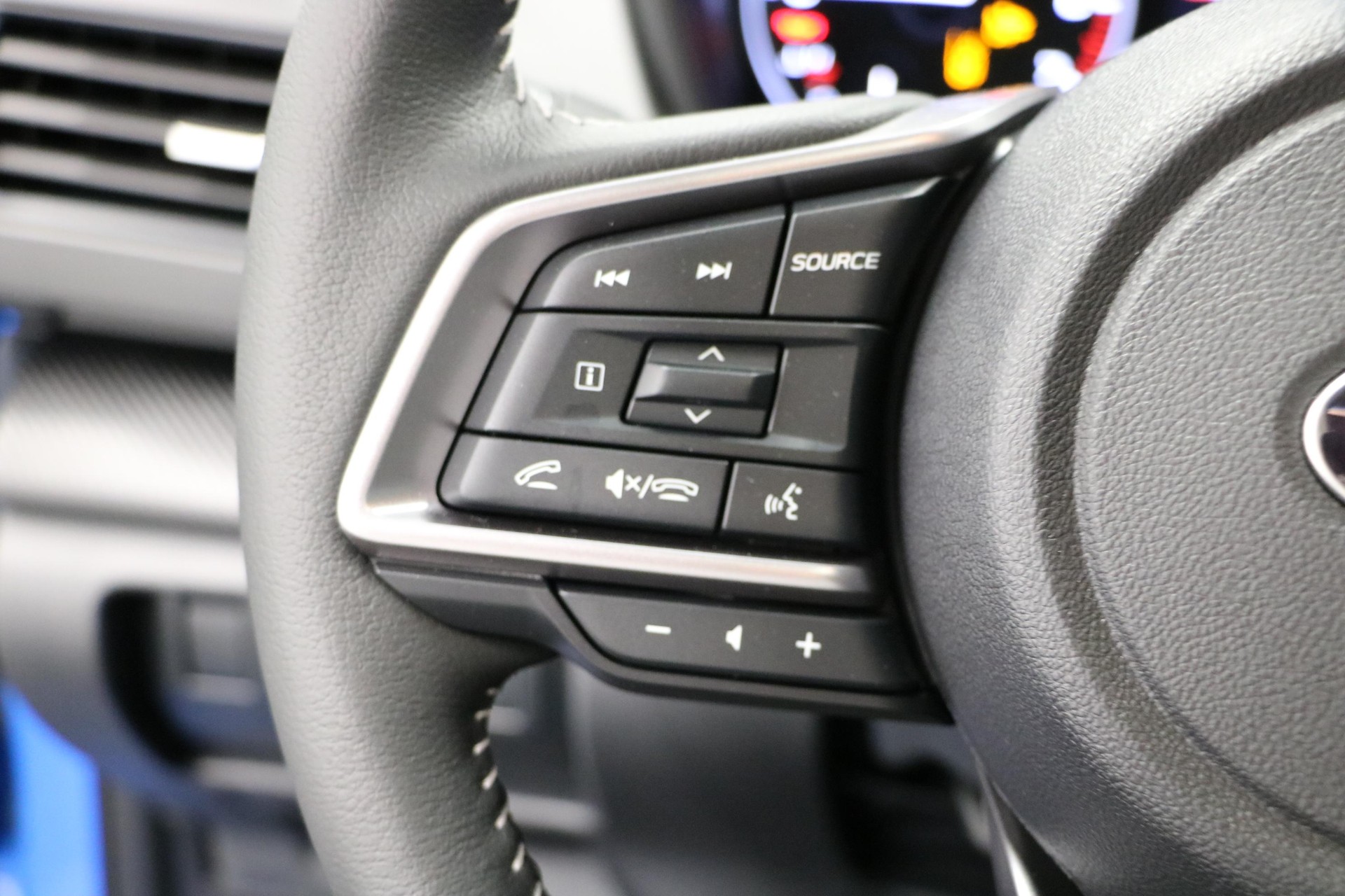 SUBARU Crosstrek 2.0i e-Boxer Luxury-image-15