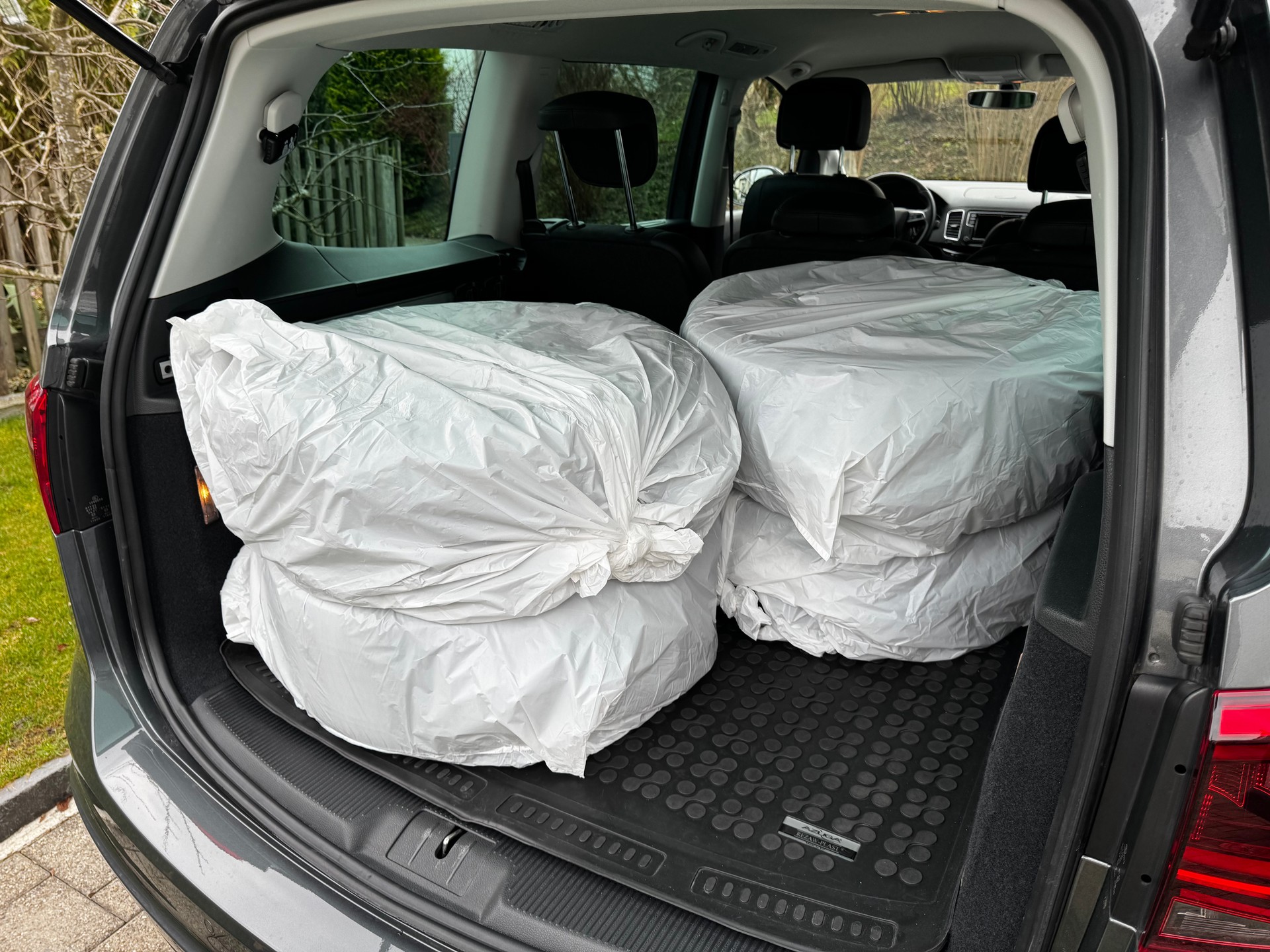 SEAT ALHAMBRA-image-18