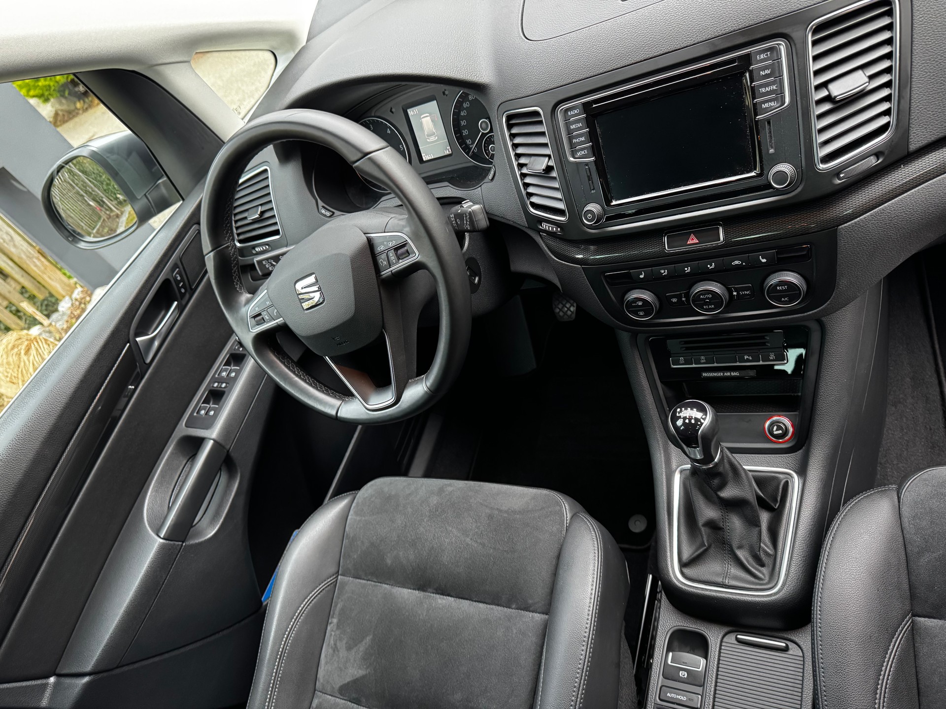 SEAT ALHAMBRA-image-11