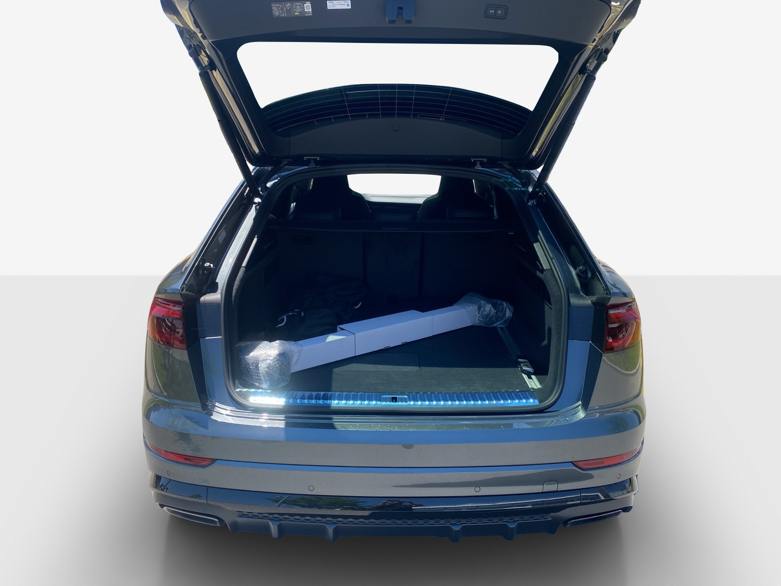AUDI Q8 SUV TFSI e quattro 290 kW Attraction tiptronic-image-12