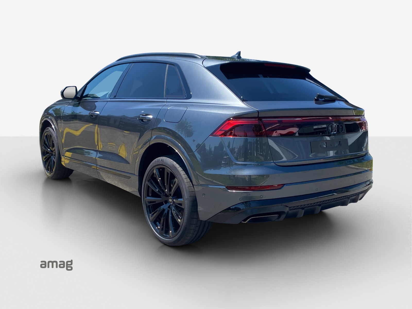 AUDI Q8 SUV TFSI e quattro 290 kW Attraction tiptronic-showroom-element-2