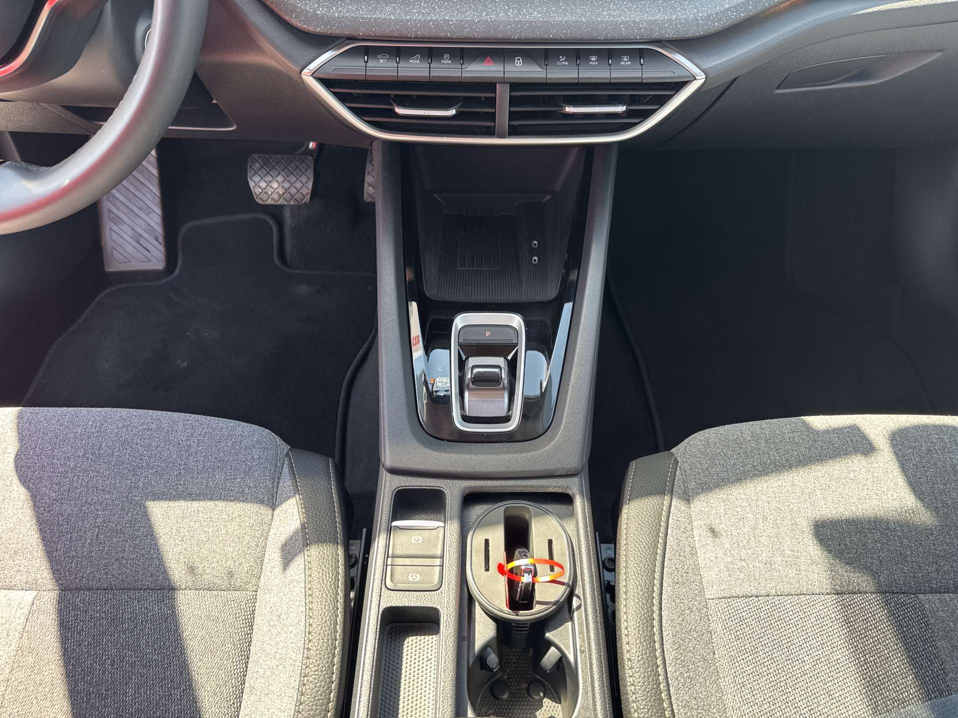 SKODA Octavia Combi 2.0 TDi Selection DSG-Automat-image-11