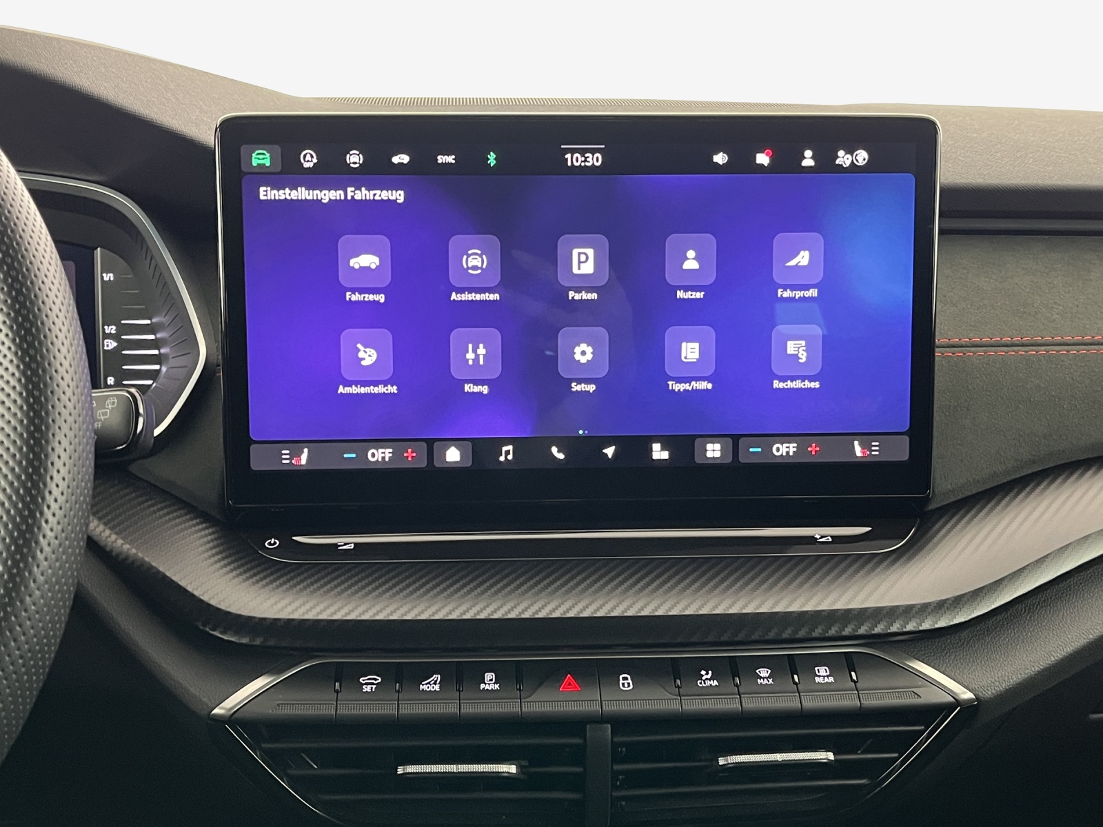 SKODA Octavia Combi 2.0 TSI DSG RS-image-10