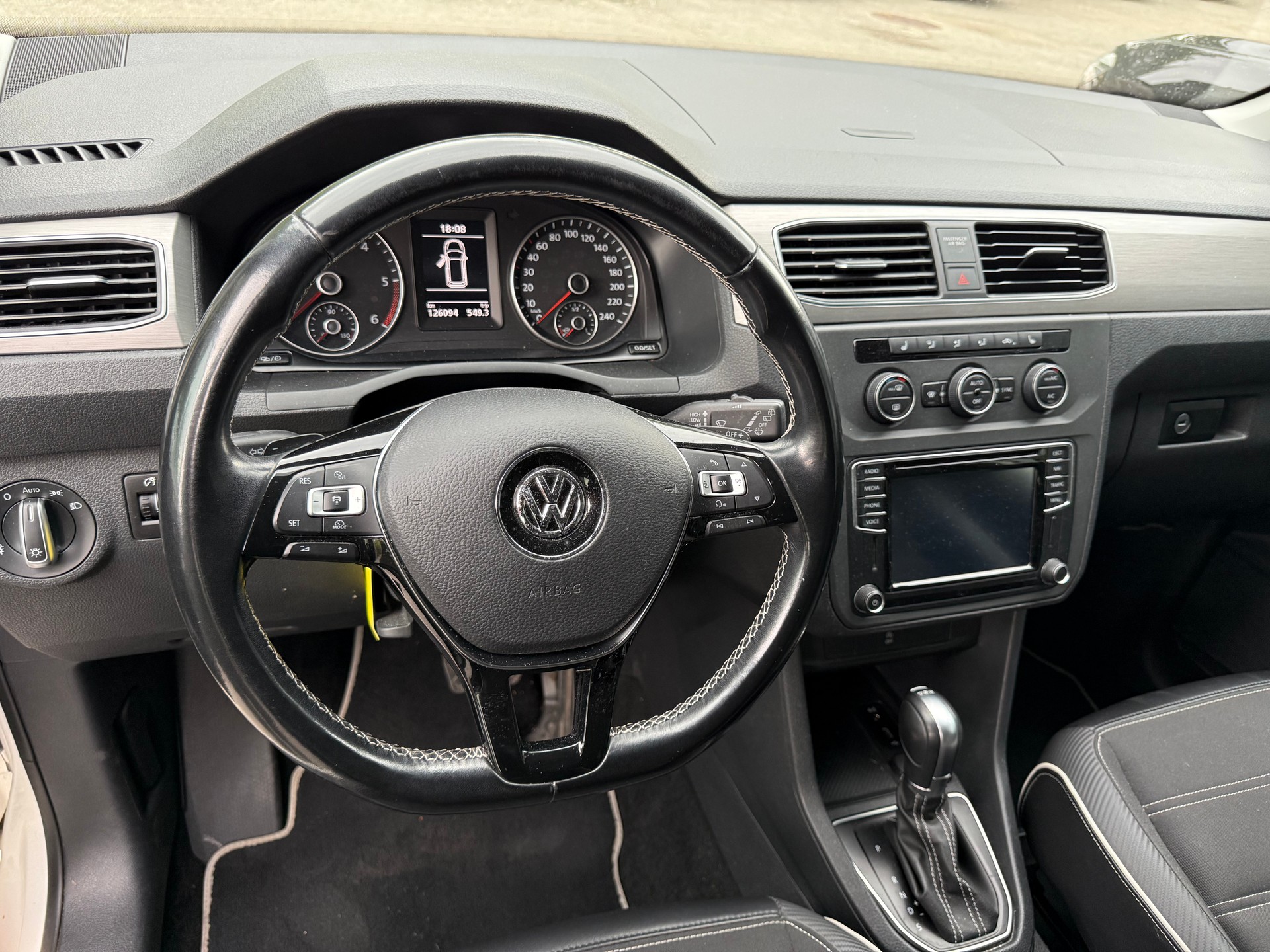VW Caddy 2.0 TDI Edition 35 DSG-image-5