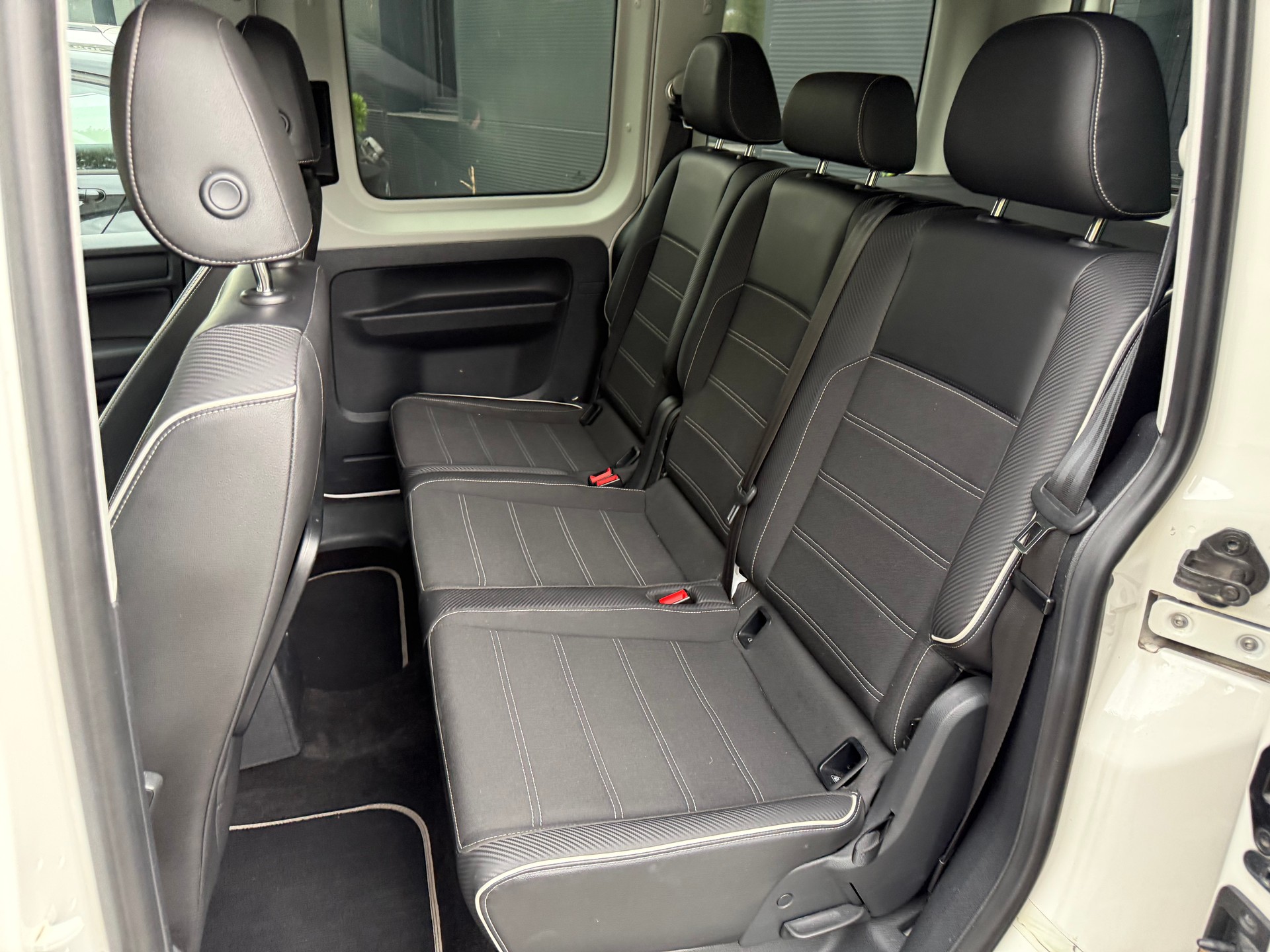 VW Caddy 2.0 TDI Edition 35 DSG-image-6