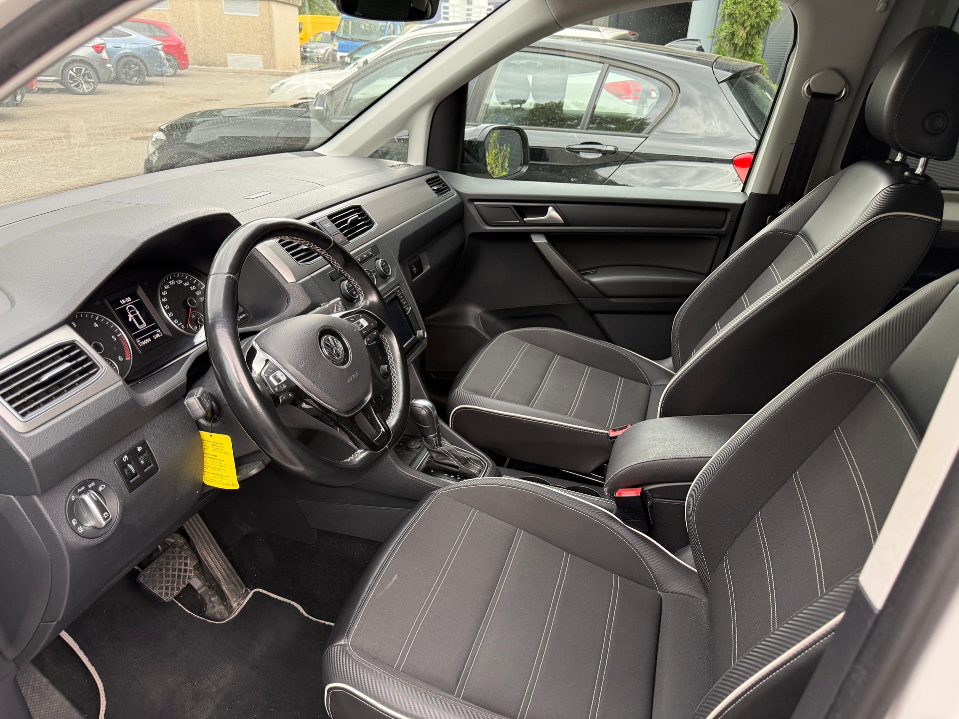 VW Caddy 2.0 TDI Edition 35 DSG-image-4
