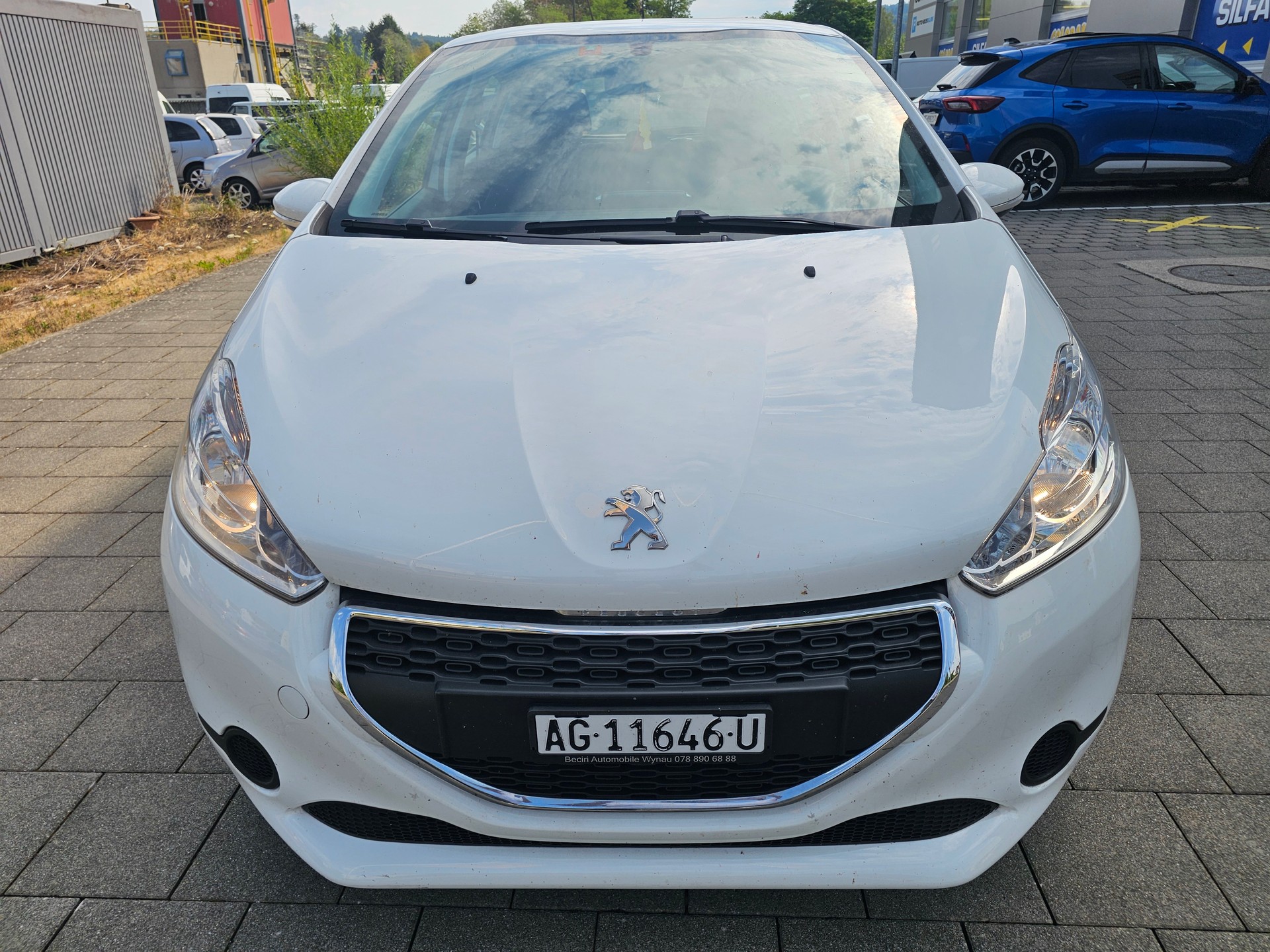 PEUGEOT 208 1.2 VTI Access-image-0