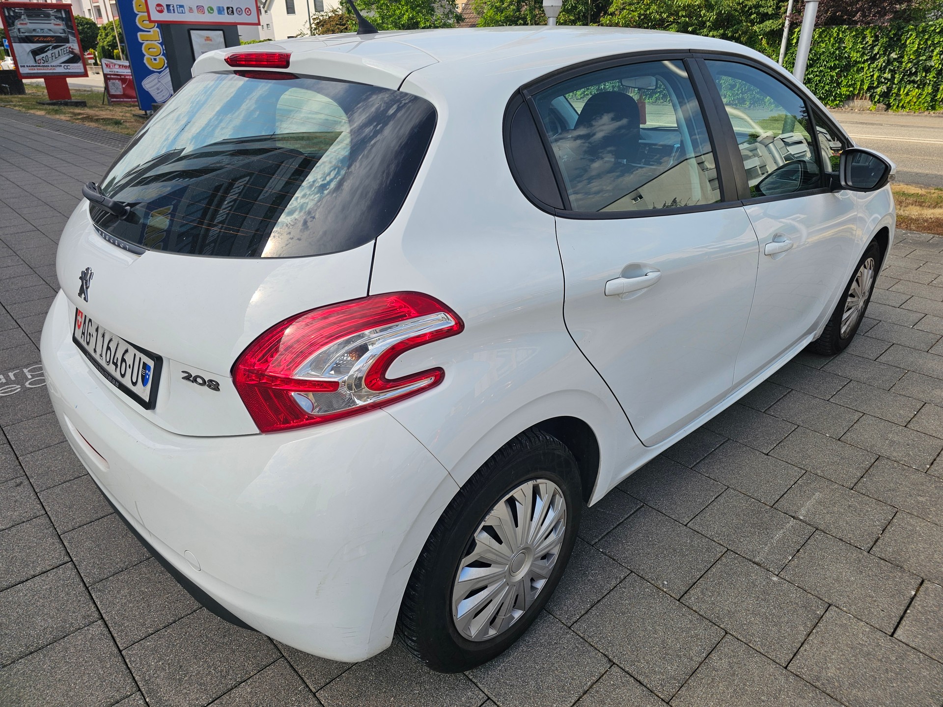 PEUGEOT 208 1.2 VTI Access-image-3