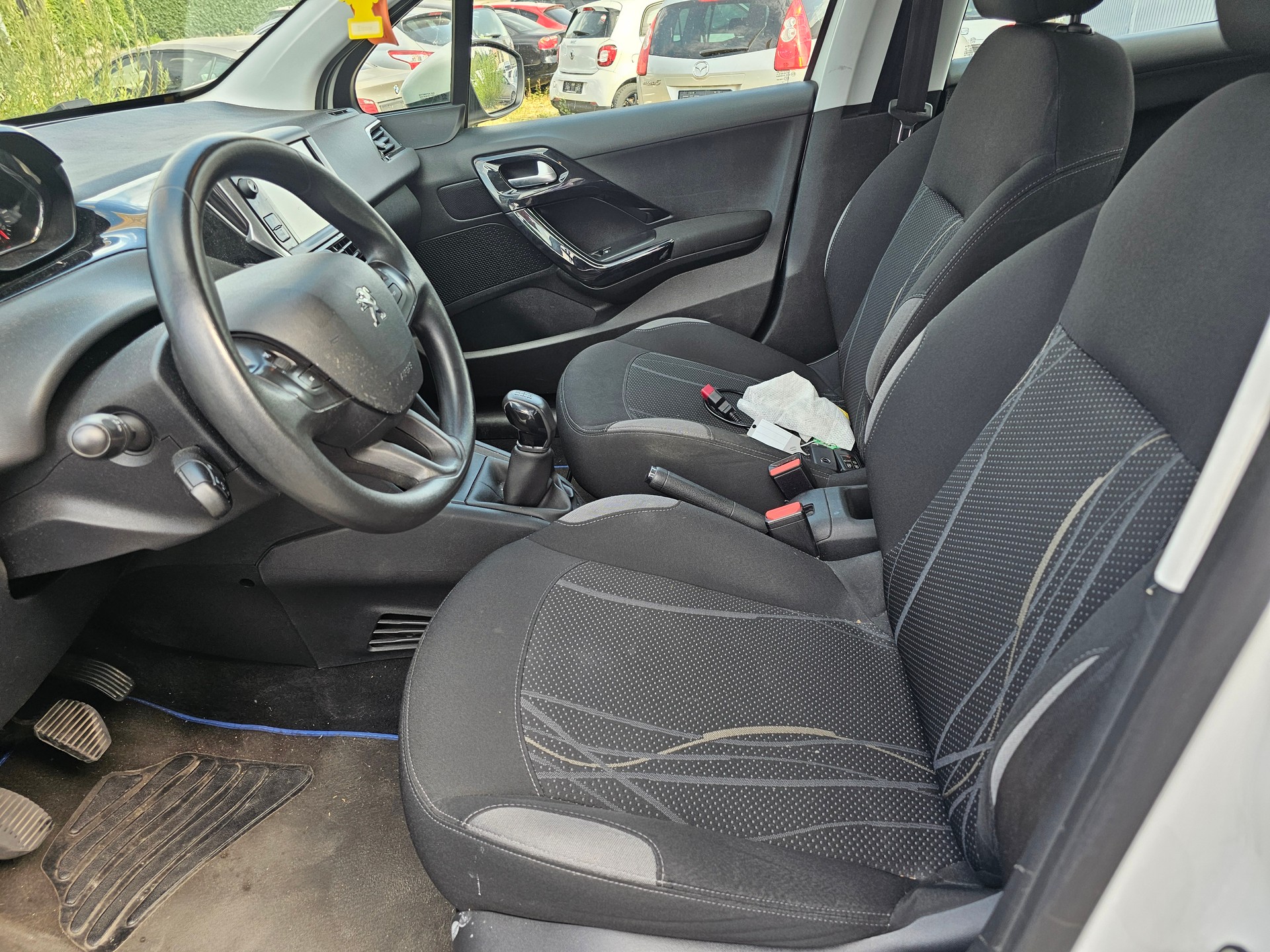 PEUGEOT 208 1.2 VTI Access-image-9