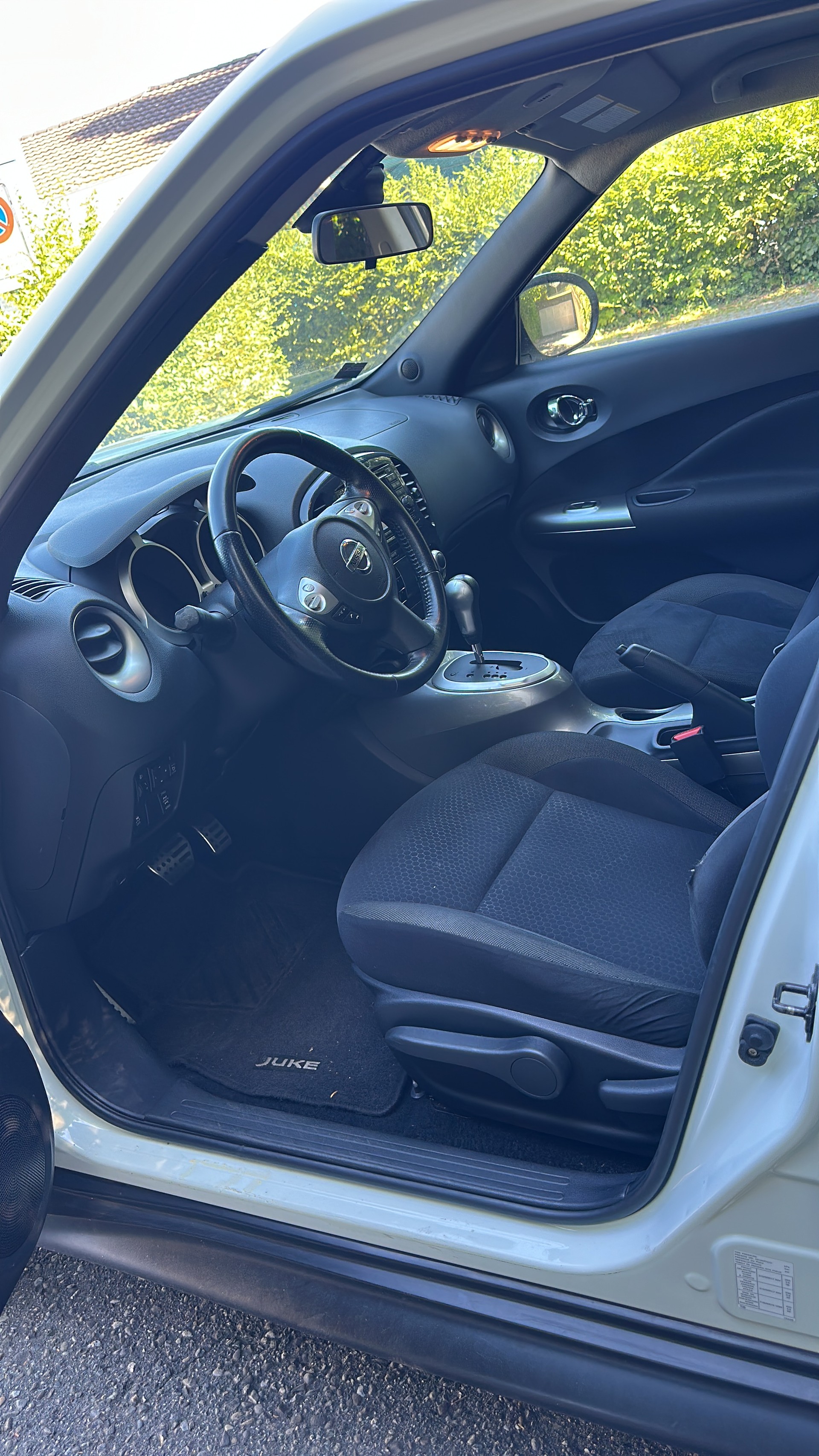 NISSAN Juke 1.6 DIG-T tekna 4x4 Xtronic M-CVT-image-8