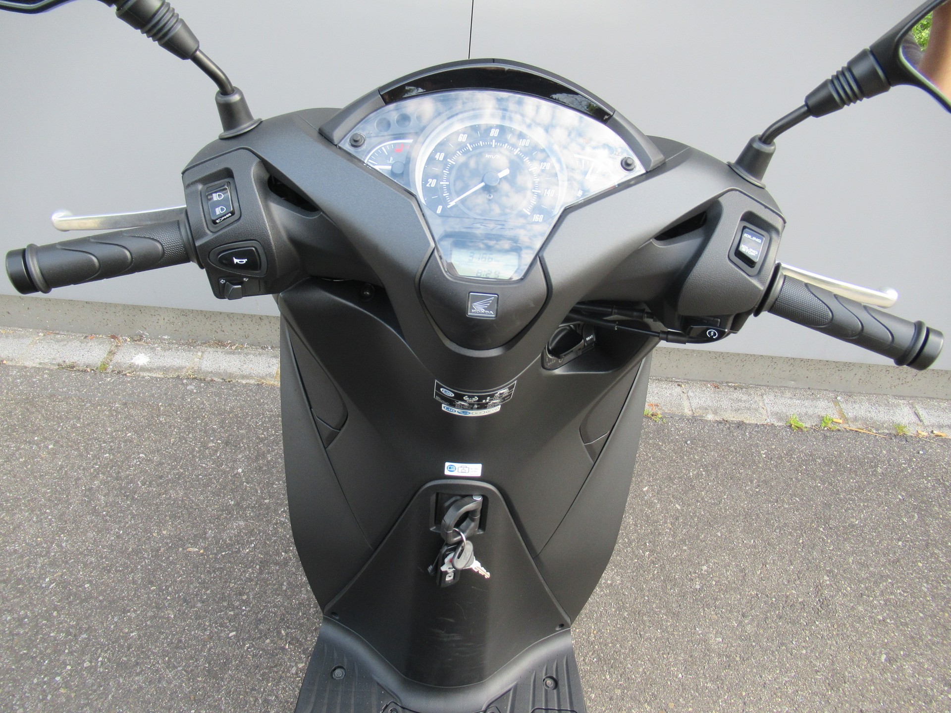 HONDA SH 125 i-image-4