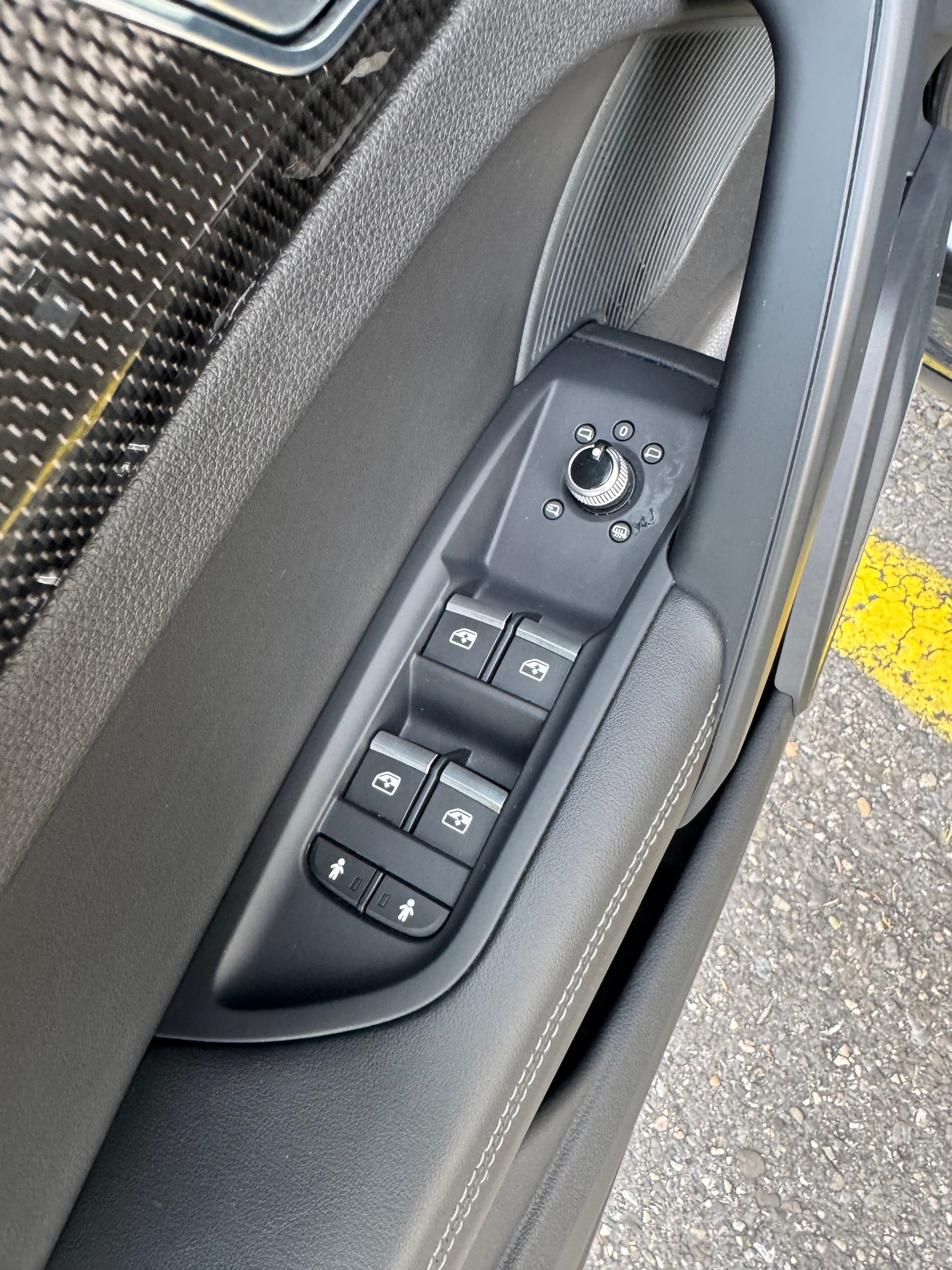 AUDI SQ5 3.0 TFSI Quattro S-Tronic 354 PS mit allen Optionen und Anhängerkupplung Panoramadach Sitzbelüftung 21 Zoll Alu-image-11