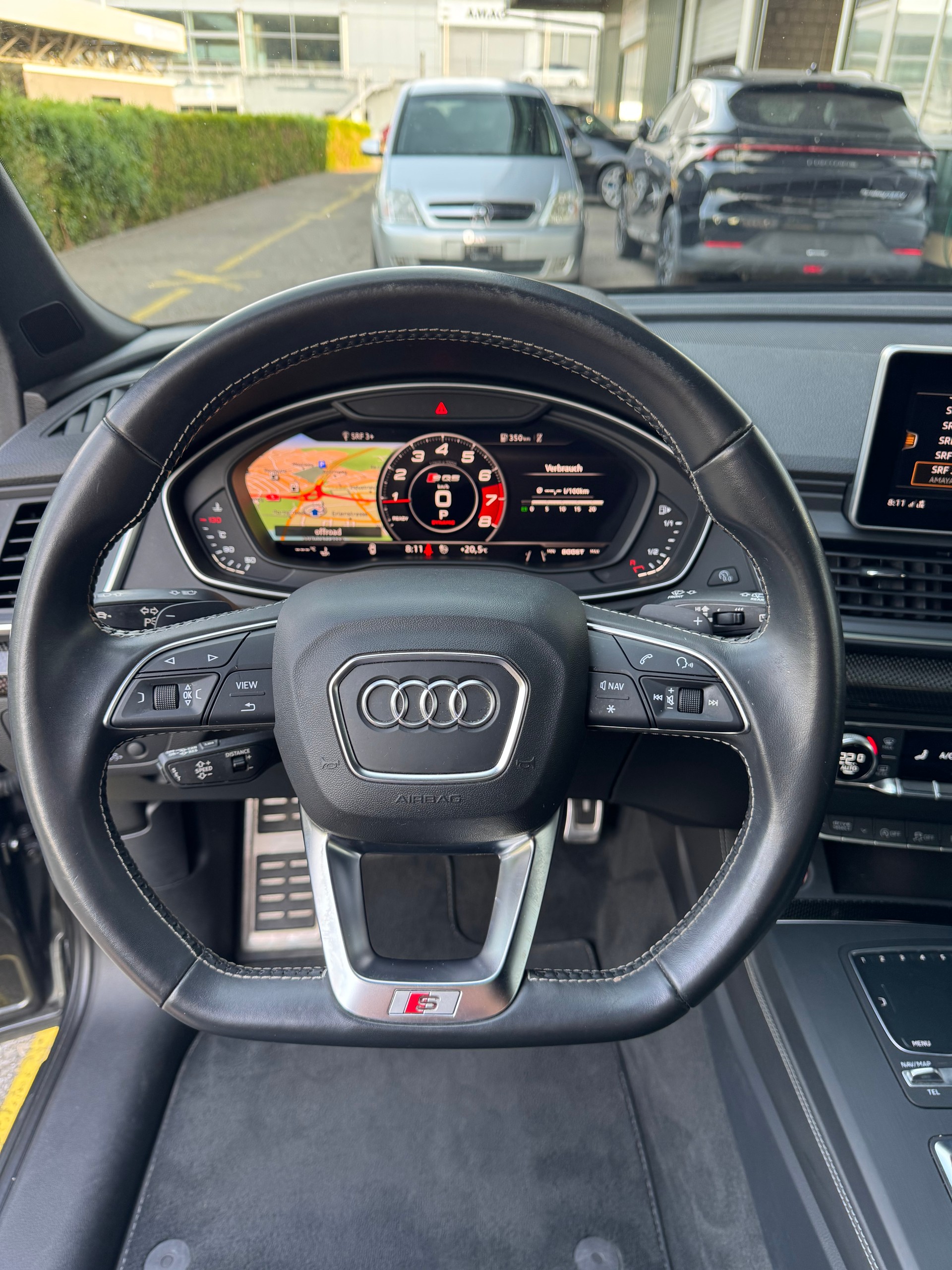 AUDI SQ5 3.0 TFSI Quattro S-Tronic 354 PS mit allen Optionen und Anhängerkupplung Panoramadach Sitzbelüftung 21 Zoll Alu-image-2