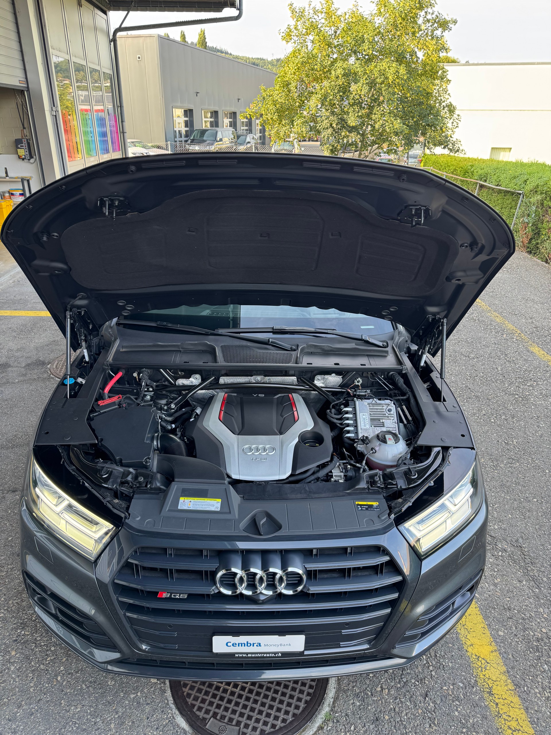 AUDI SQ5 3.0 TFSI Quattro S-Tronic 354 PS mit allen Optionen und Anhängerkupplung Panoramadach Sitzbelüftung 21 Zoll Alu-image-26