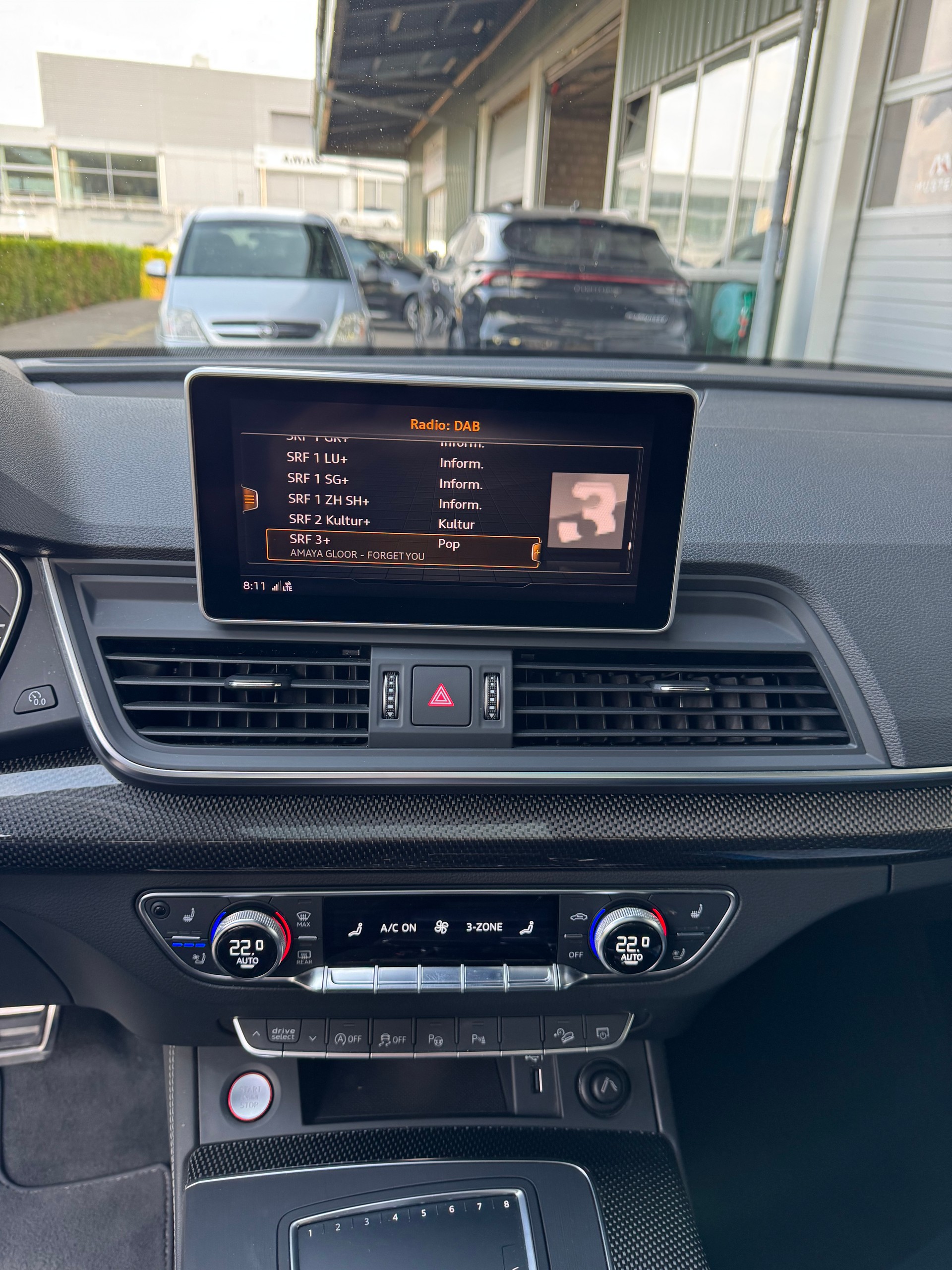 AUDI SQ5 3.0 TFSI Quattro S-Tronic 354 PS mit allen Optionen und Anhängerkupplung Panoramadach Sitzbelüftung 21 Zoll Alu-image-3