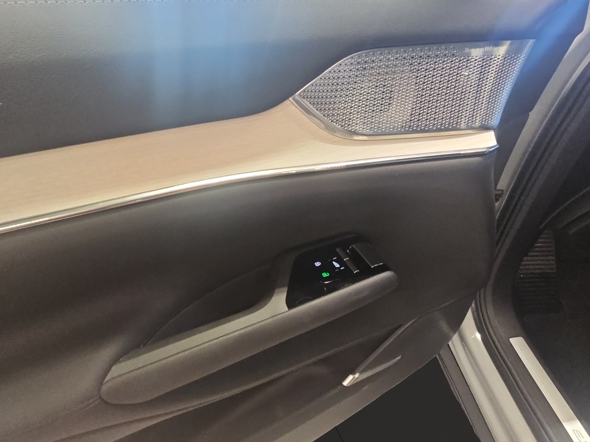 VOLVO EX90 Twin Performance Ultra AWD-image-11