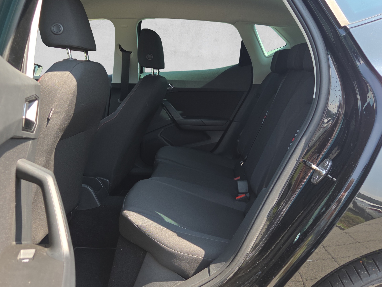 SEAT Ibiza 1.5 TSI EVO Swiss FR-image-9