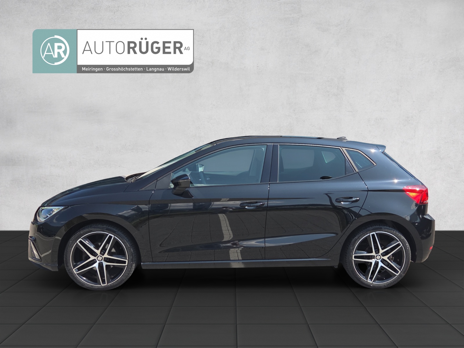 SEAT Ibiza 1.5 TSI EVO Swiss FR-image-2