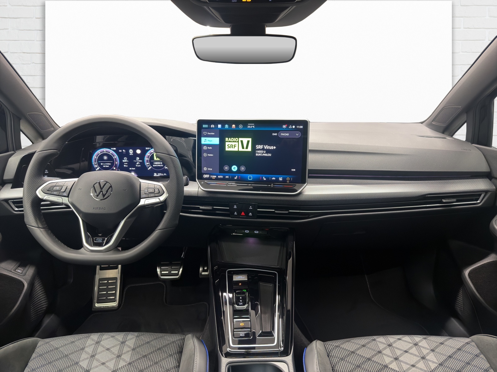 VW Golf VIII Variant 1.5 eTSI R-Line DSG-image-7