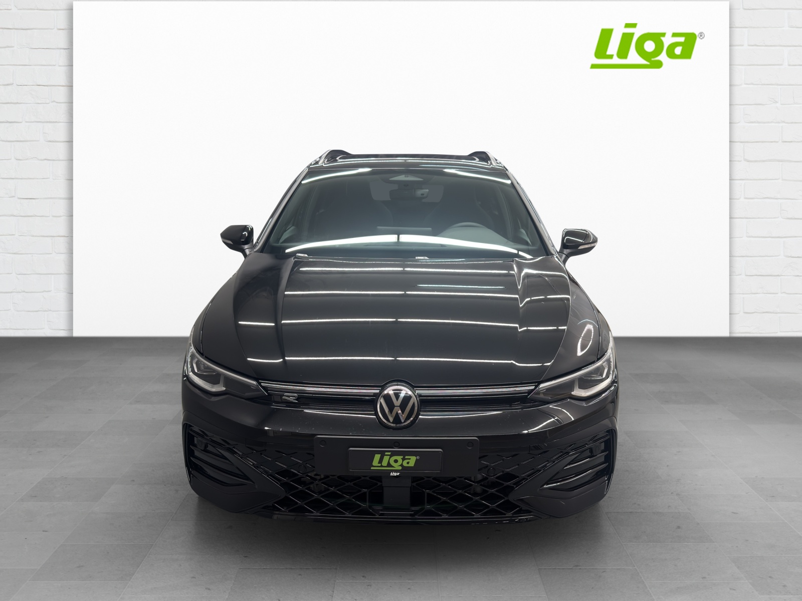 VW Golf VIII Variant 1.5 eTSI R-Line DSG-showroom-element-1
