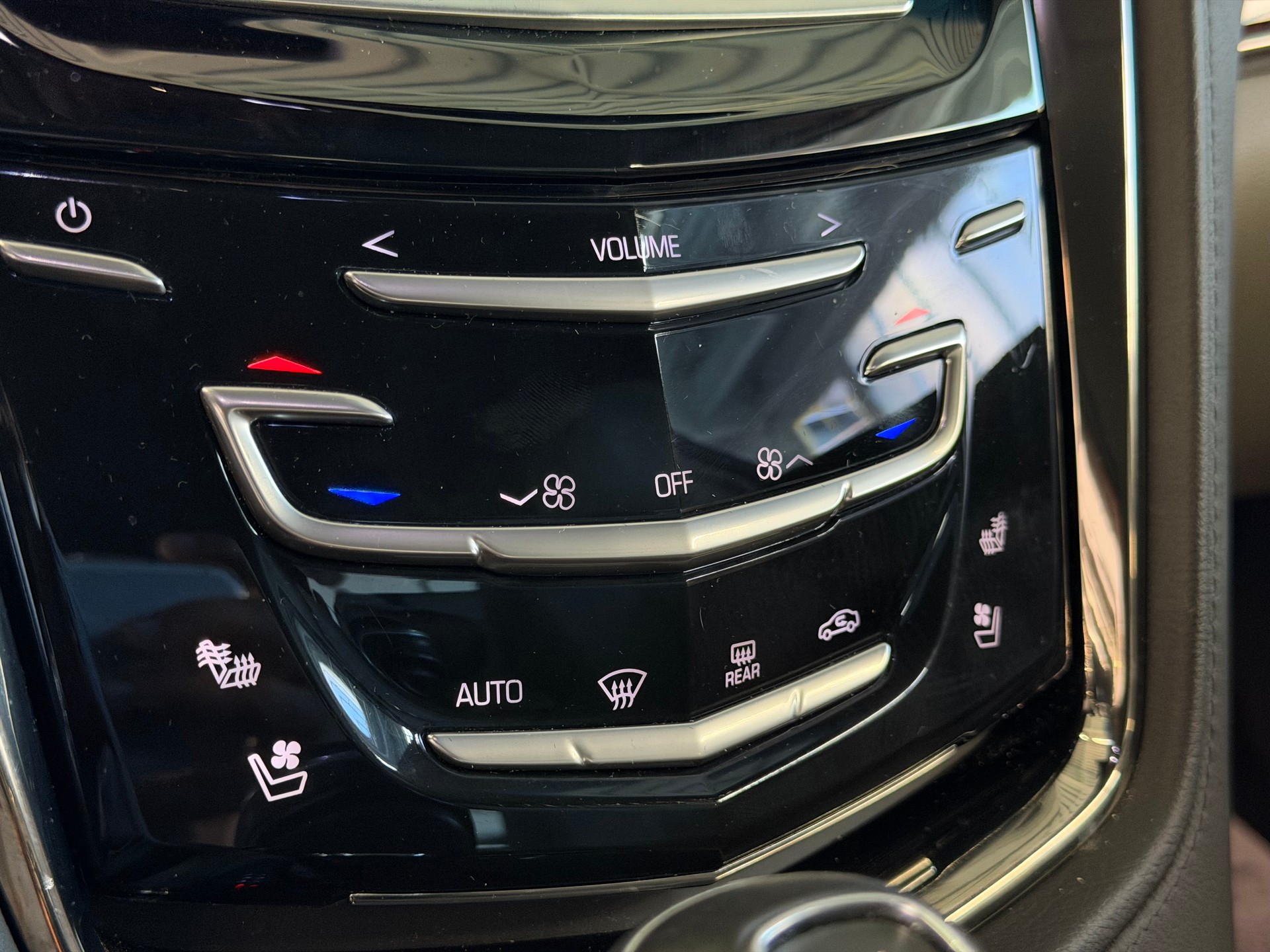 CADILLAC CTS Sedan 2.0 Turbo AWD Premium Automatic | CH-Auto | MFK 02.2025 | Ab Service |-image-16