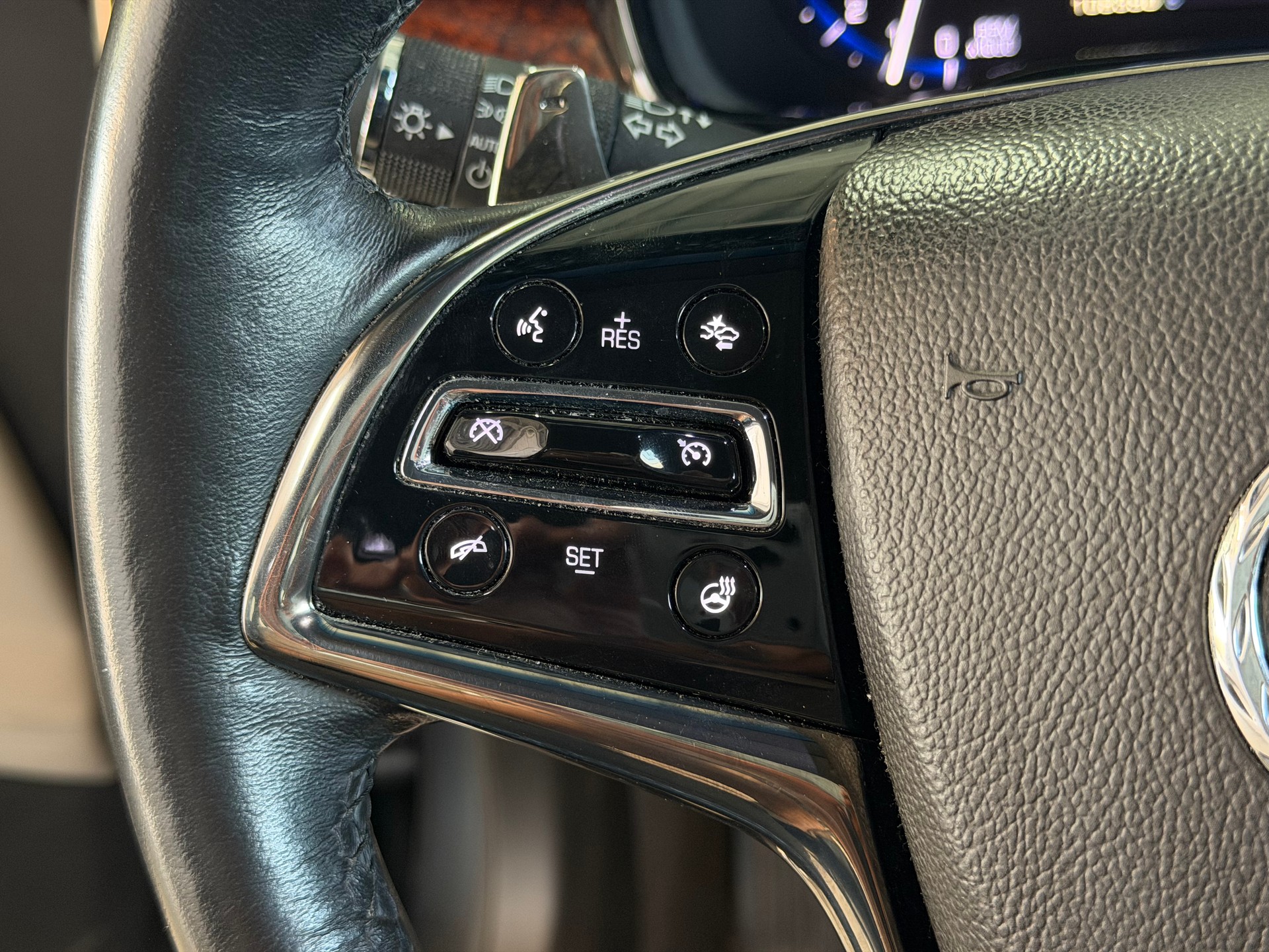 CADILLAC CTS Sedan 2.0 Turbo AWD Premium Automatic | CH-Auto | MFK 02.2025 | Ab Service |-image-15