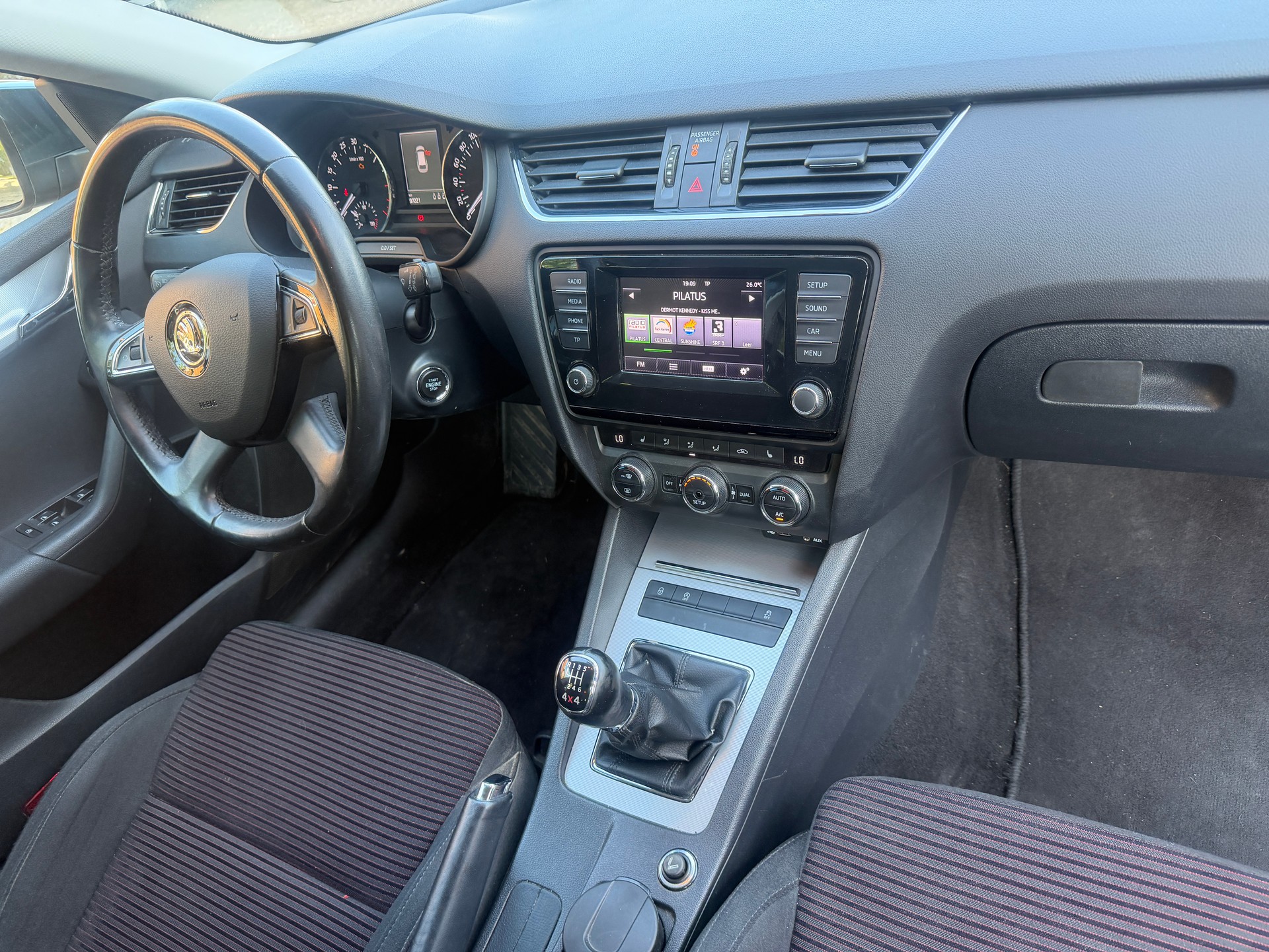 SKODA OCTAVIA 1.6 4X4-image-7