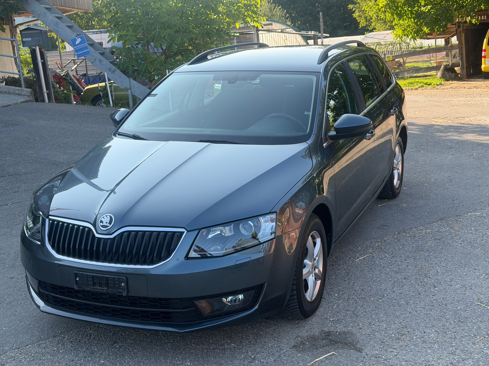 SKODA OCTAVIA 1.6 4X4-image-1