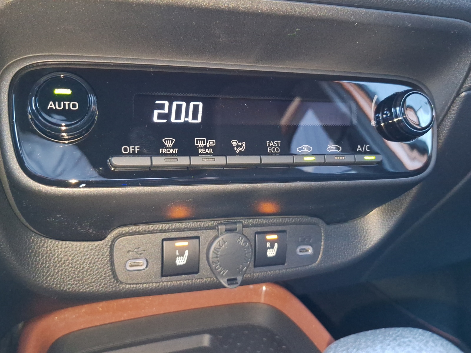 TOYOTA Aygo X 1.5 VVT-i HSD Trend-image-12