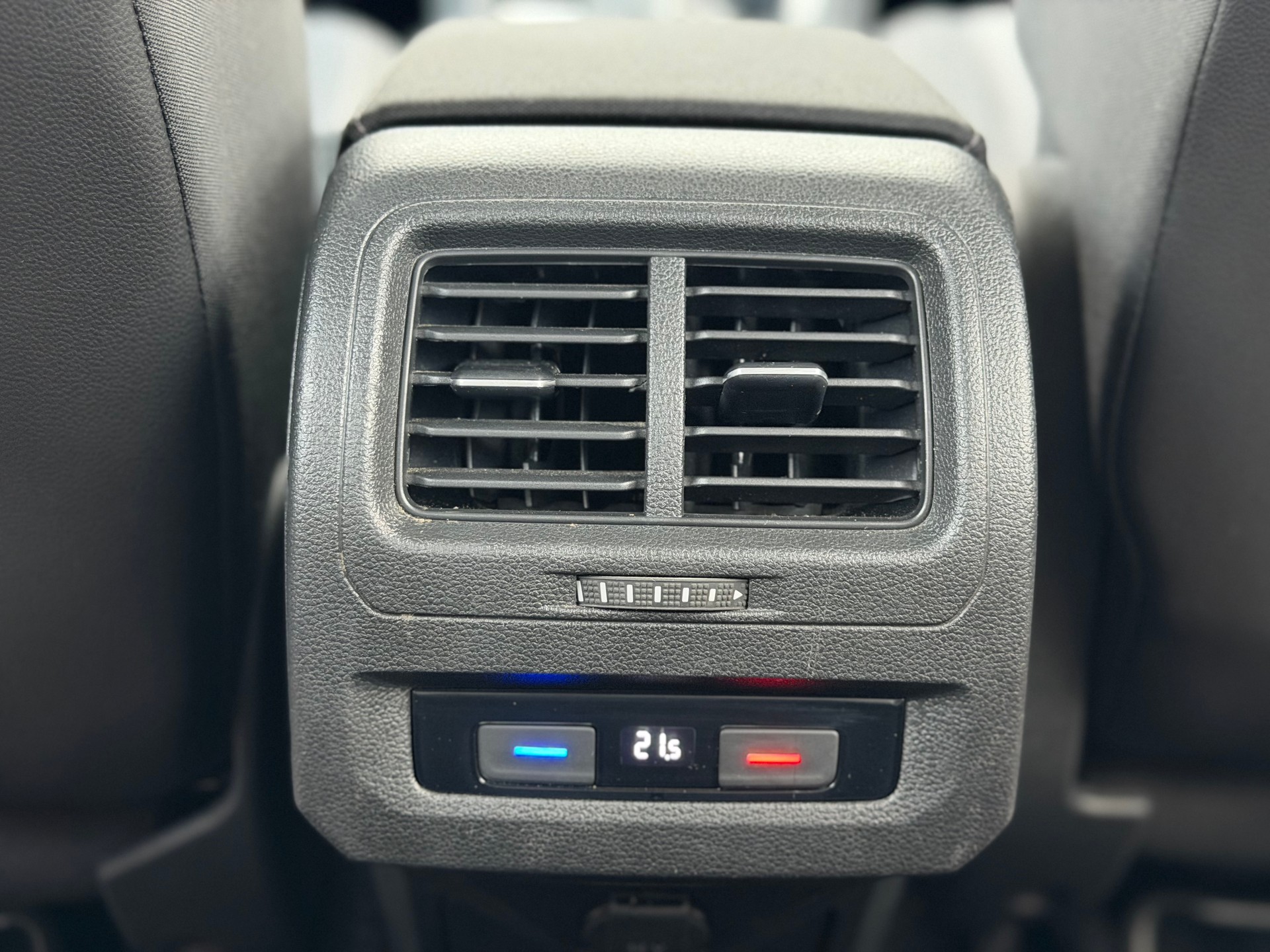 VW Touran 1.5 TSI EVO Comfortline DSG-image-23