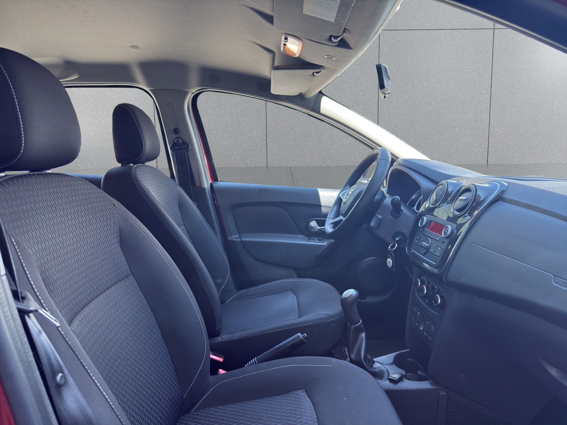 DACIA Sandero 0.9 Lauréate-image-7