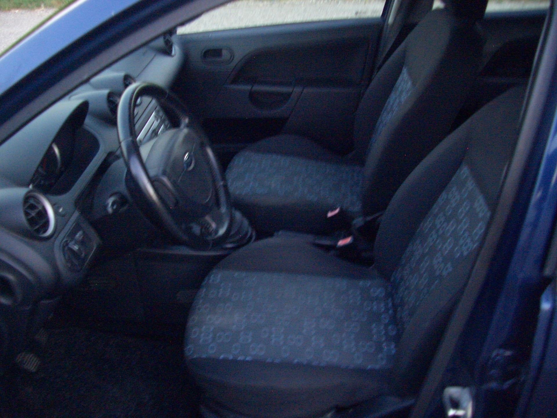 FORD Fiesta 1.4 16V Trend-image-4