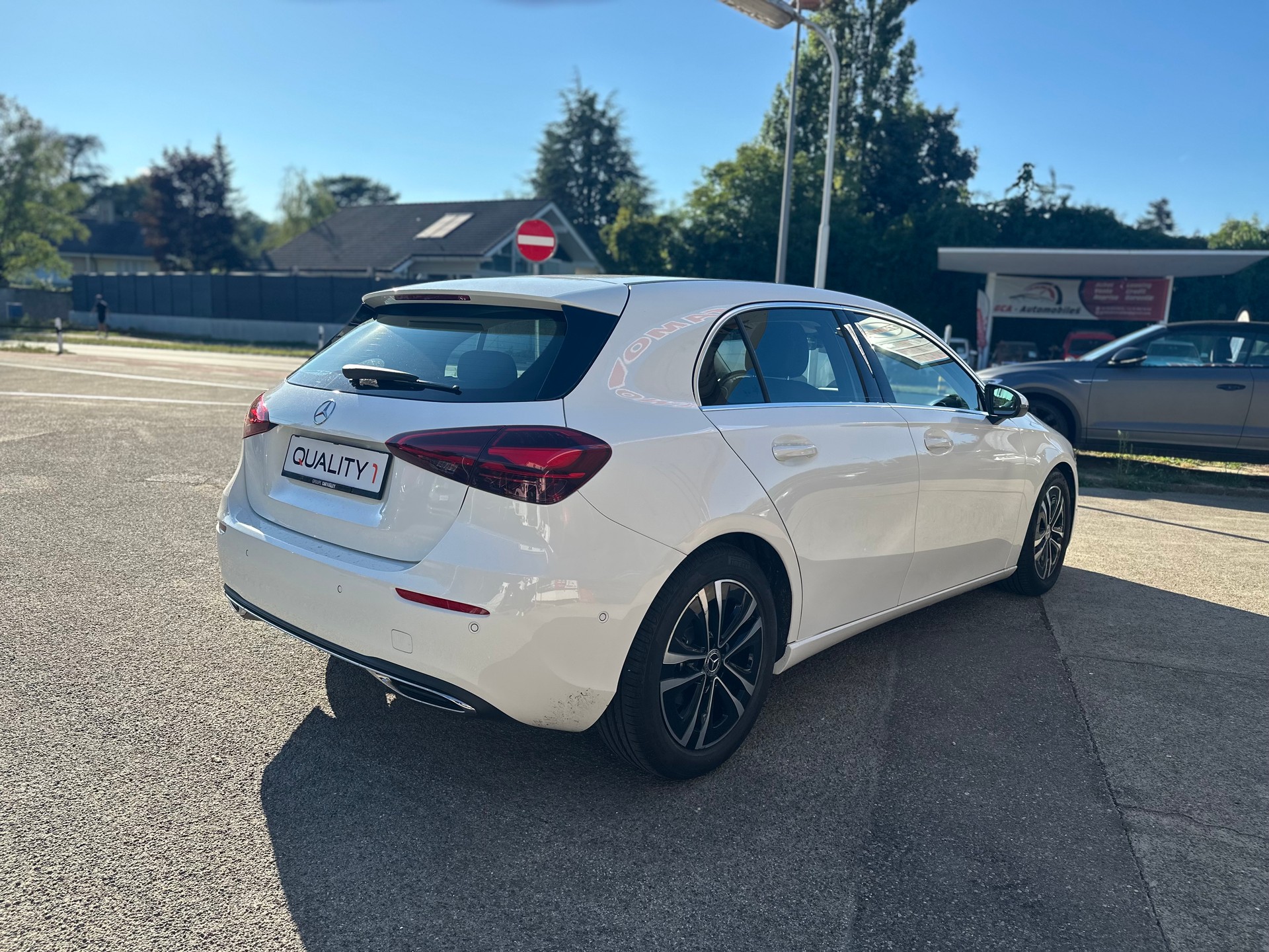 MERCEDES-BENZ A 180 7G-DCT-image-3