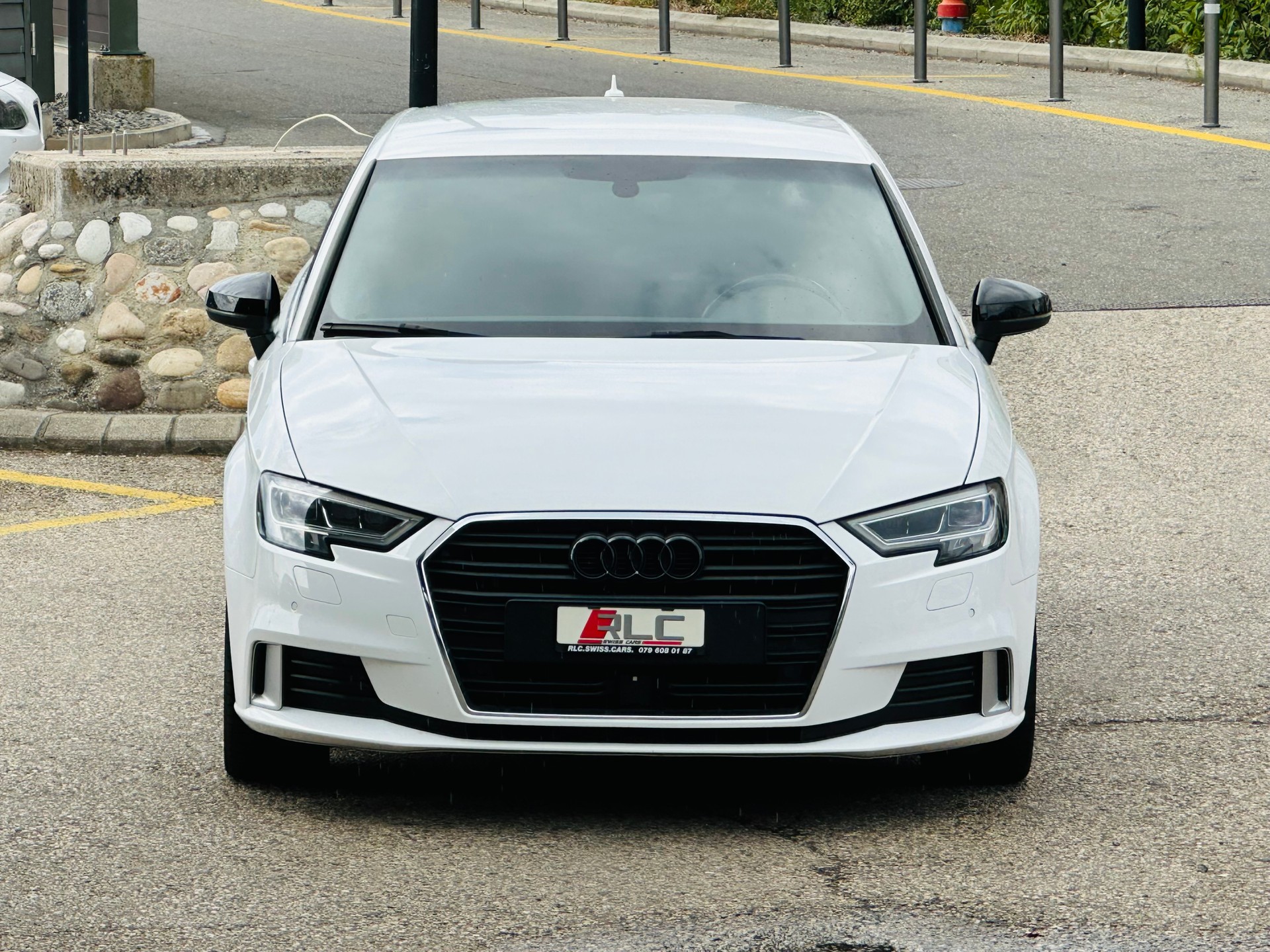 AUDI A3 Sportback 1.5 TFSI Sport-image-4