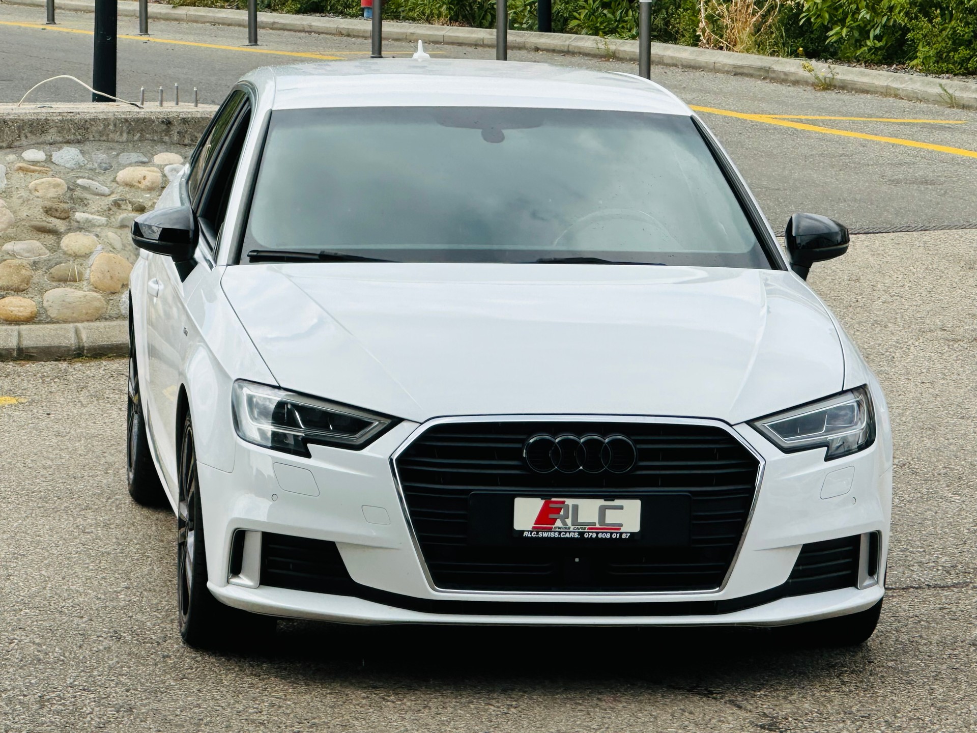 AUDI A3 Sportback 1.5 TFSI Sport-image-1