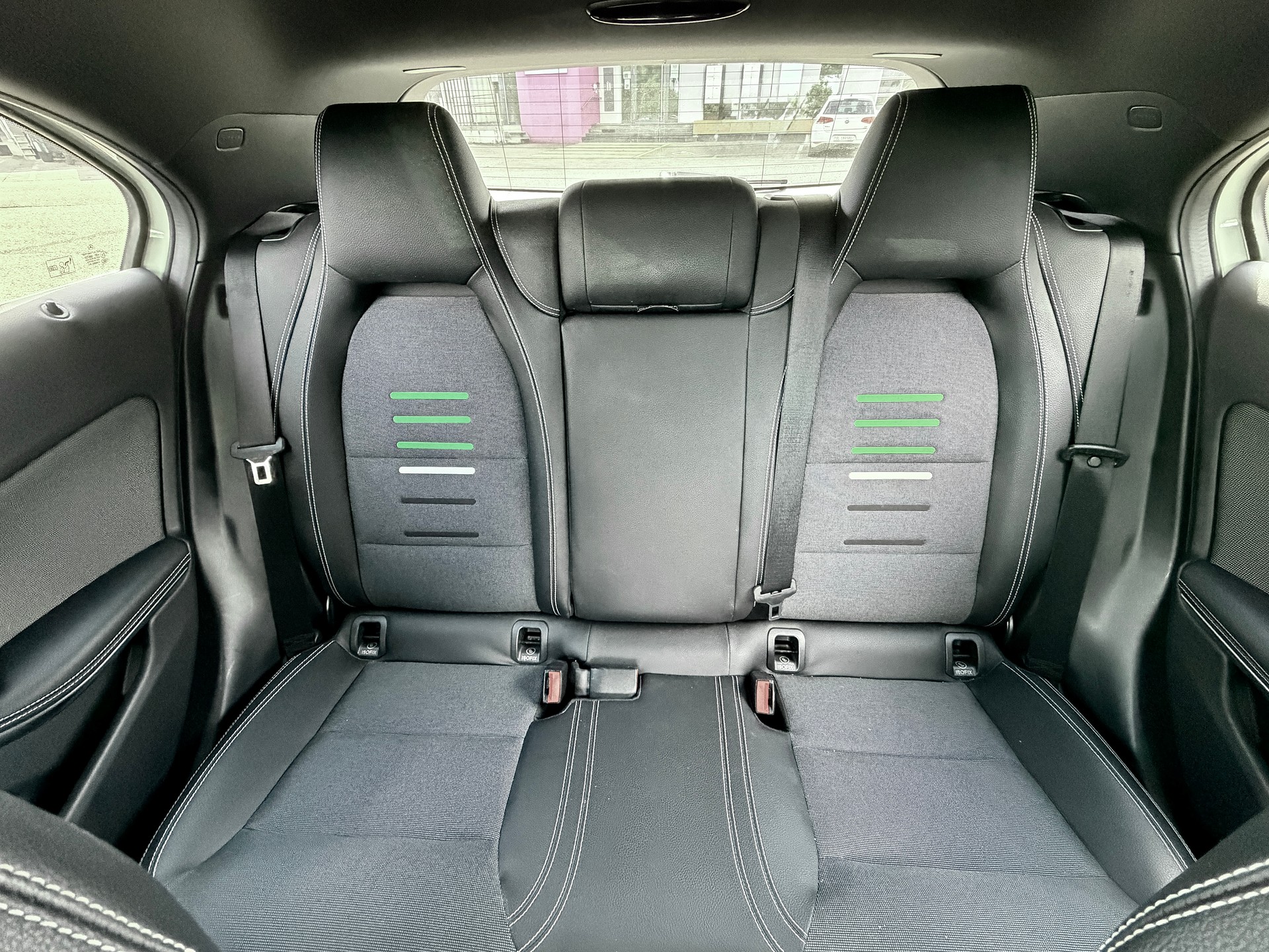 MERCEDES-BENZ A 180-image-4