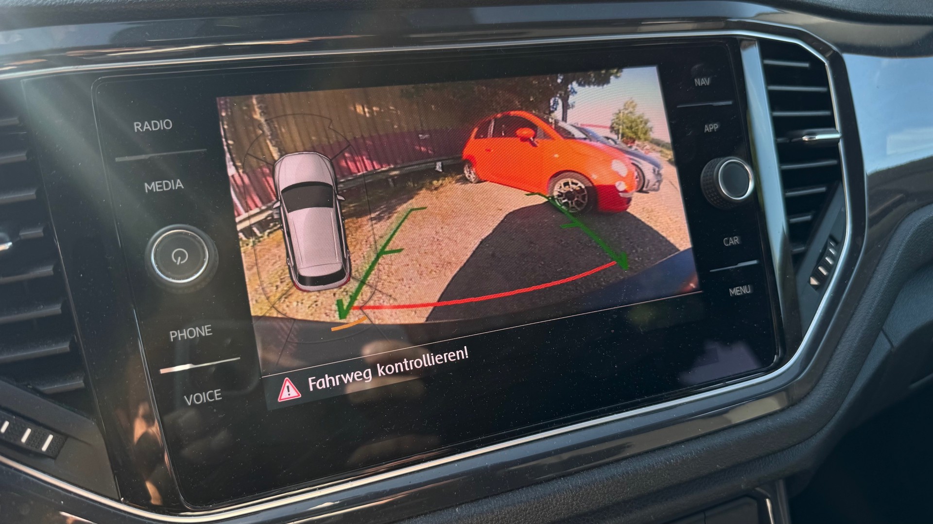 VW T-Roc 2.0 TSI Sport DSG 4Motion-image-13