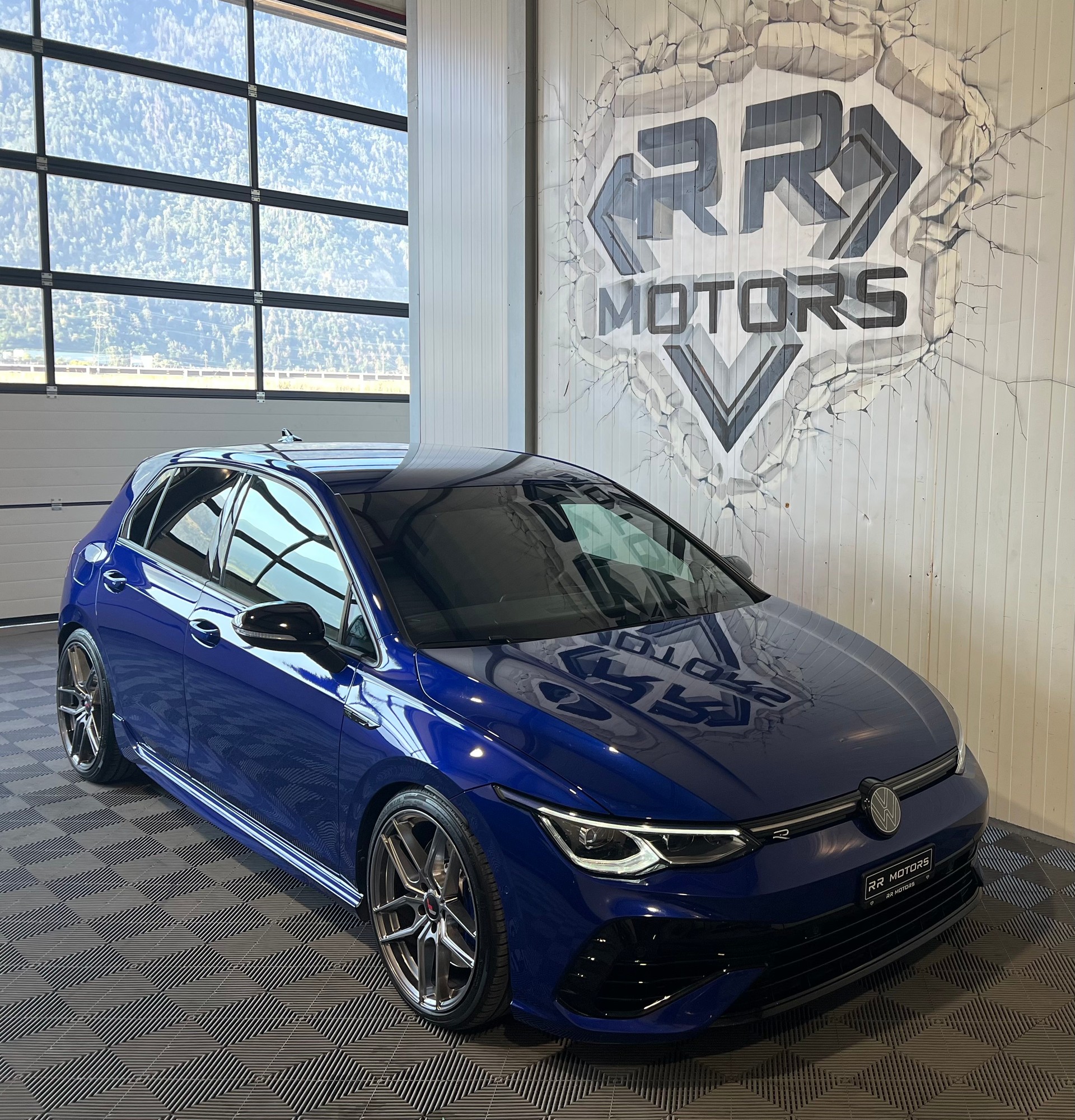 VW Golf 2.0 TSI R DSG 4Motion-image-5