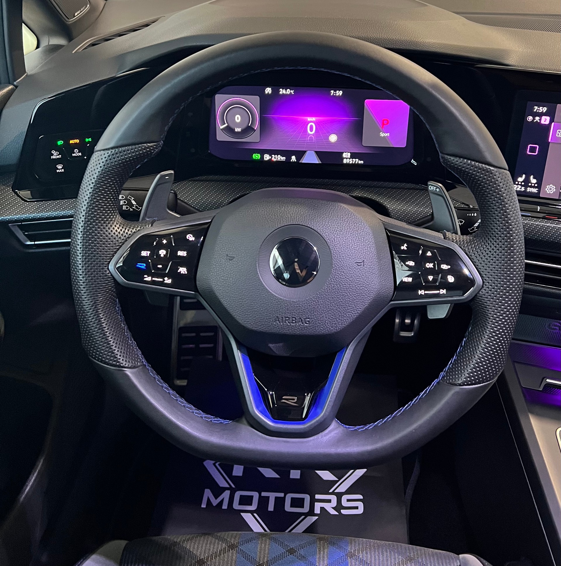 VW Golf 2.0 TSI R DSG 4Motion-image-11